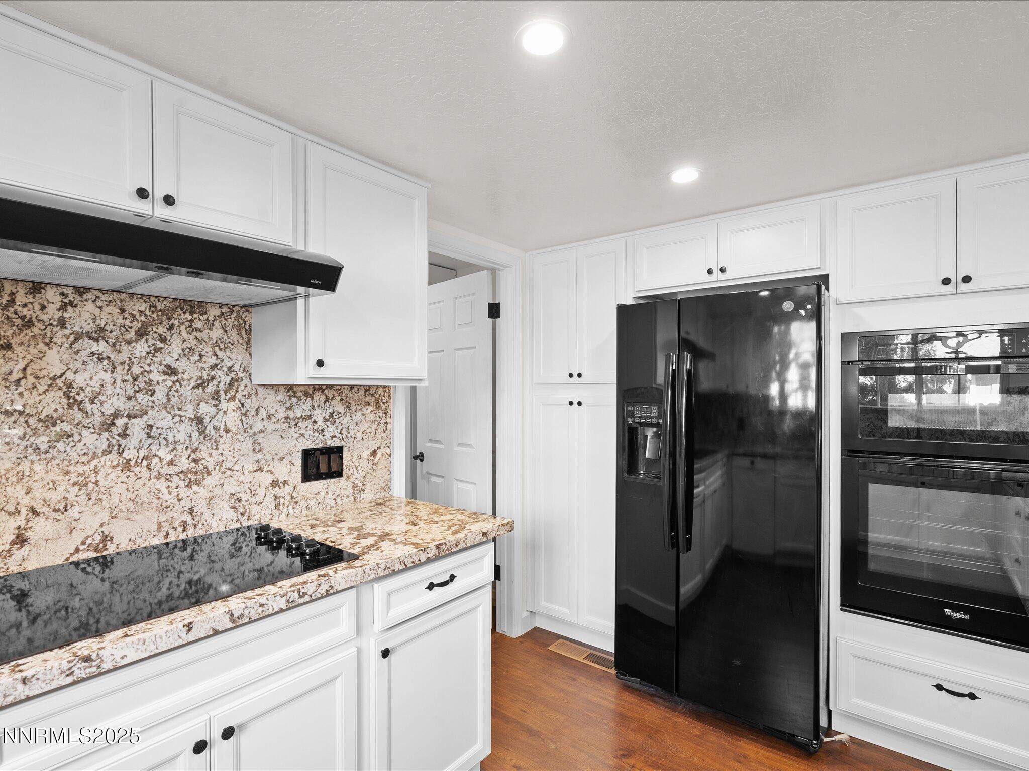 23-1645 Hanover Dr-122