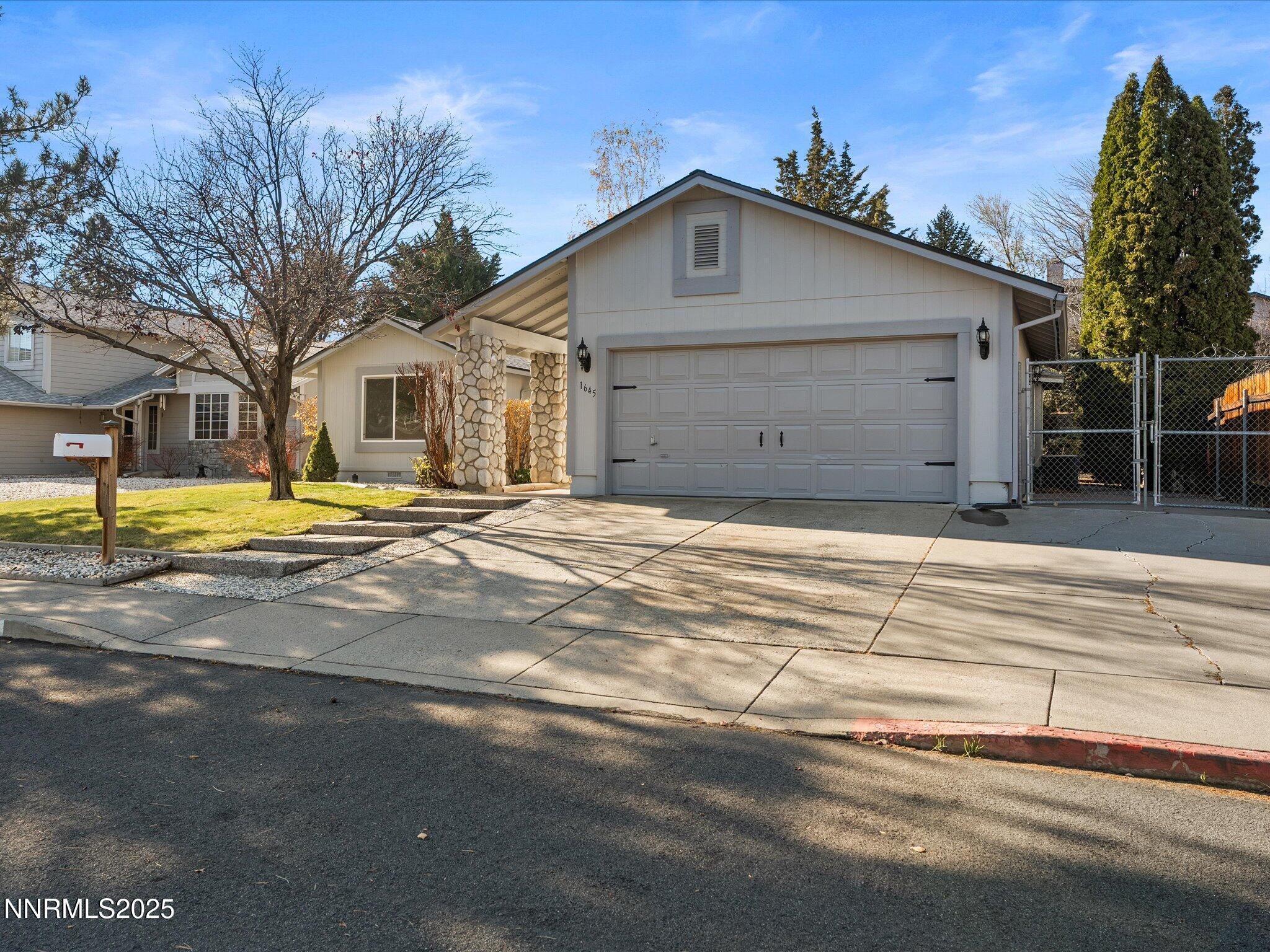 02-1645 Hanover Dr-101