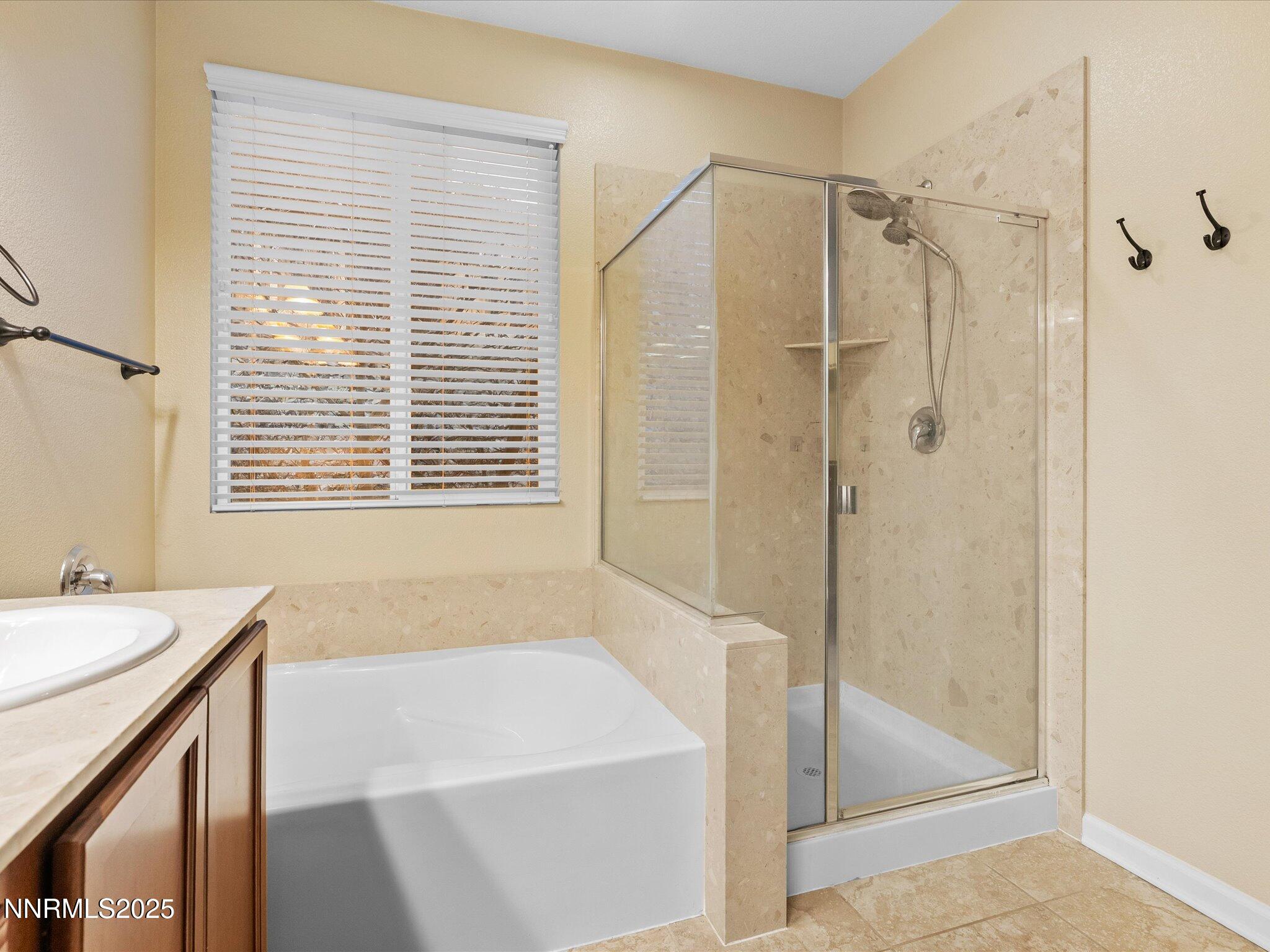 31-1056 Crown View Dr-130