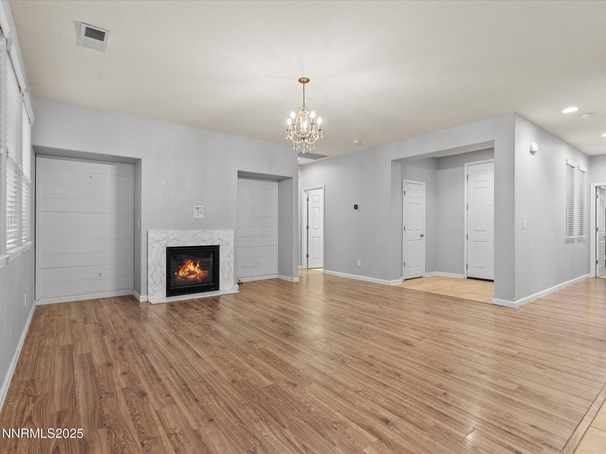 15-1056 Crown View Dr-114