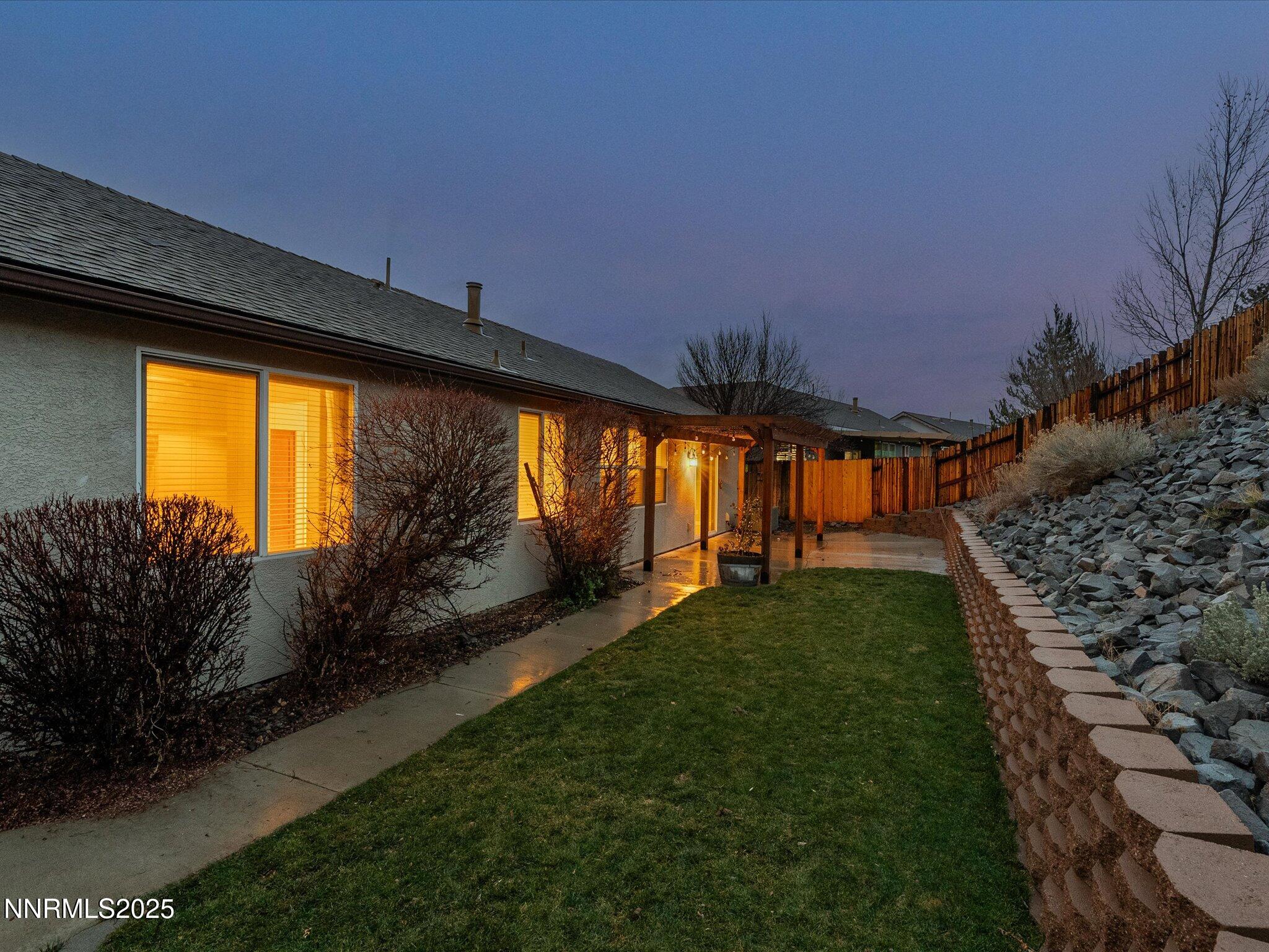 05-1056 Crown View Dr-104