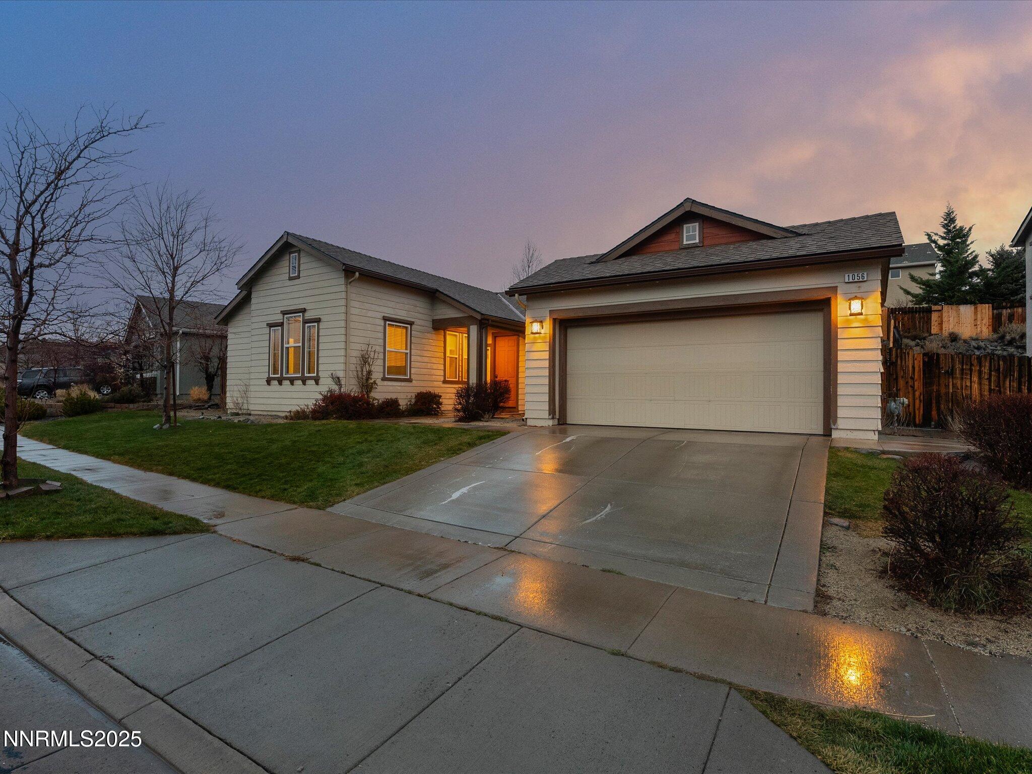 01-1056 Crown View Dr-100