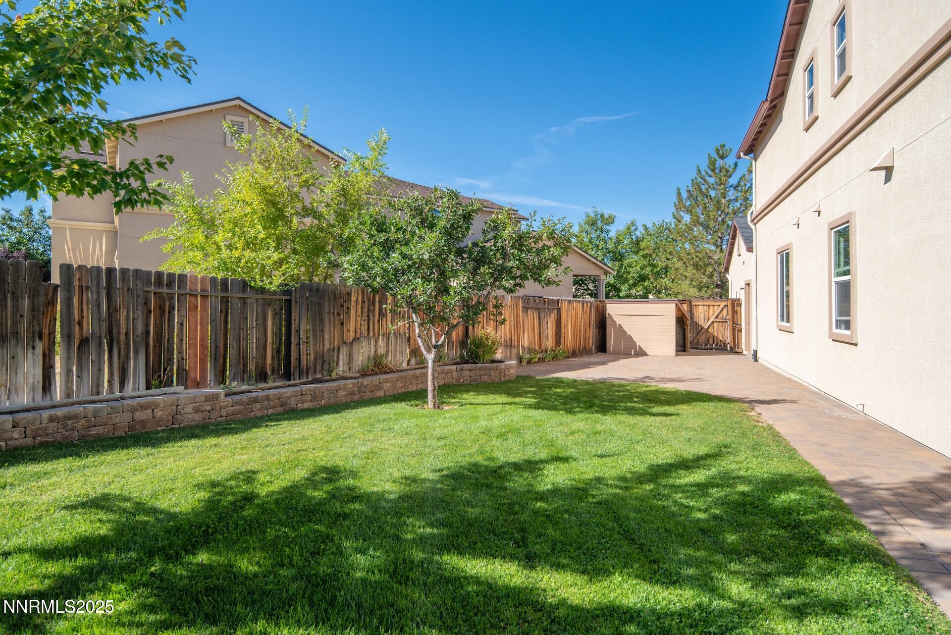 2085LongHollowDrSTANDARDRES45