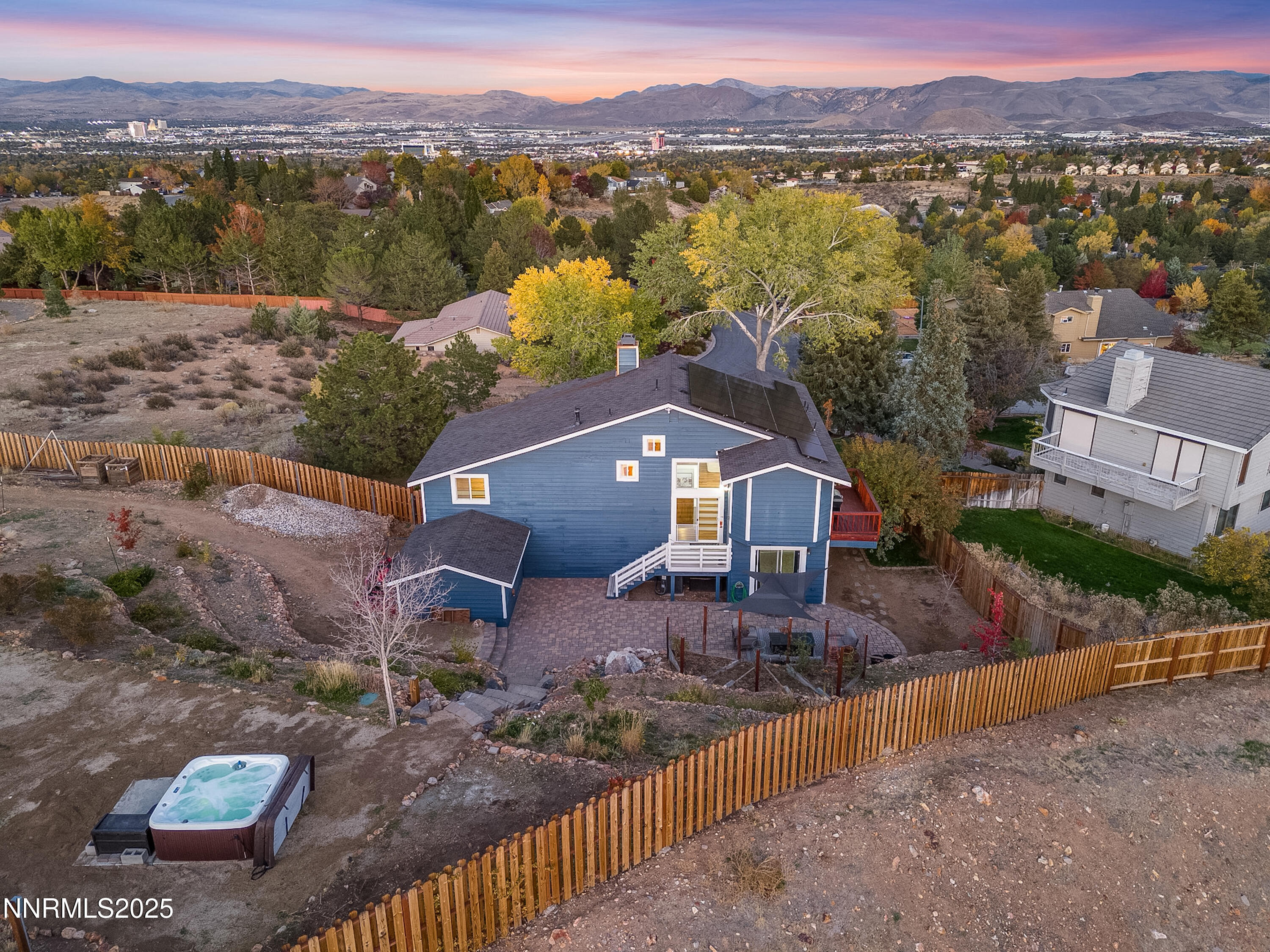 4_dji_fly_20251020_183002_0035_176101954