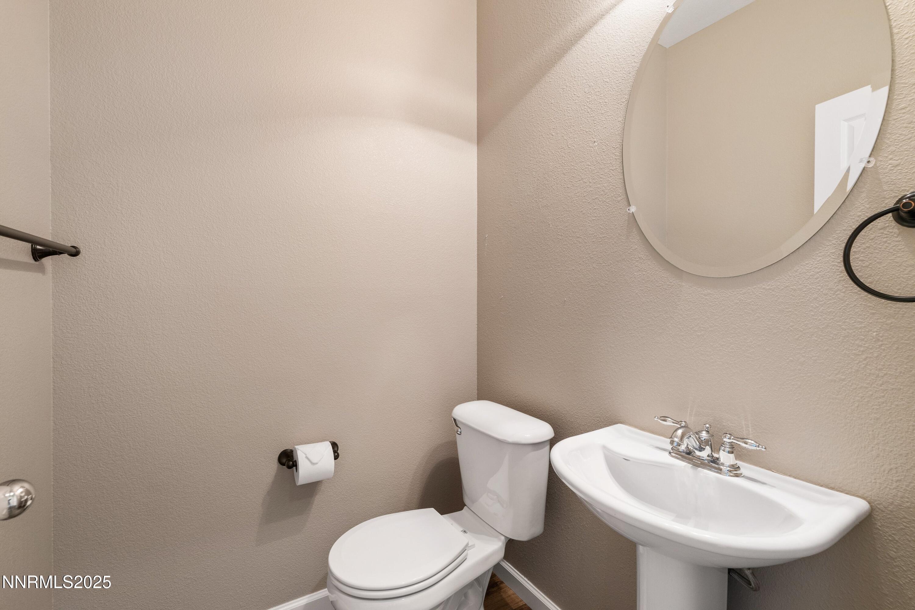 021_11-print-9294_lone_wolf-7_349