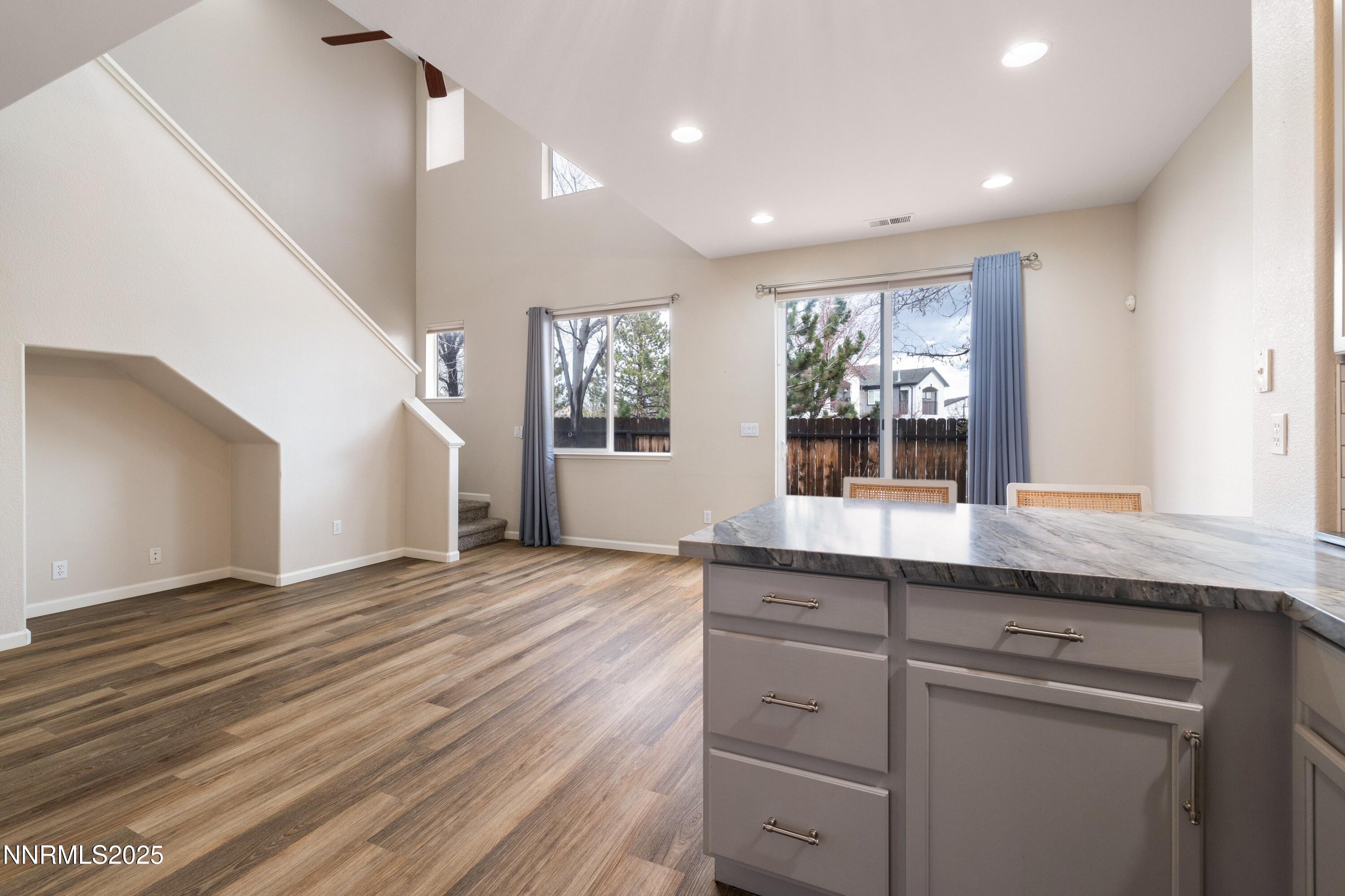 011_4-print-9294_lone_wolf-5_83