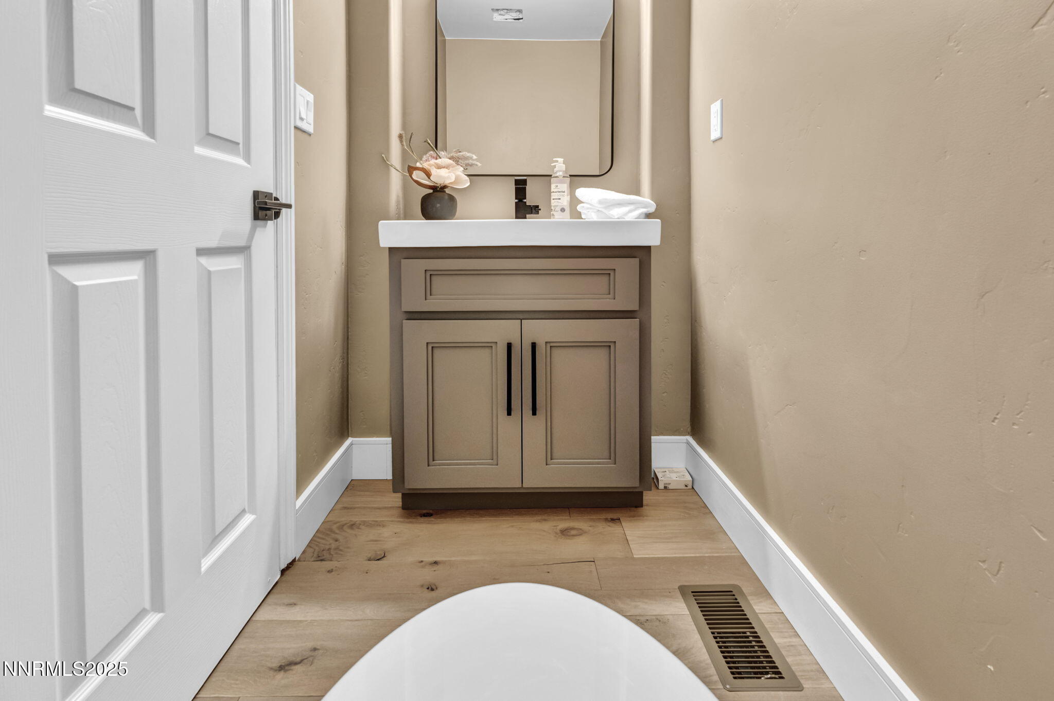 107-web-or-mls-2965-roundrock-ct