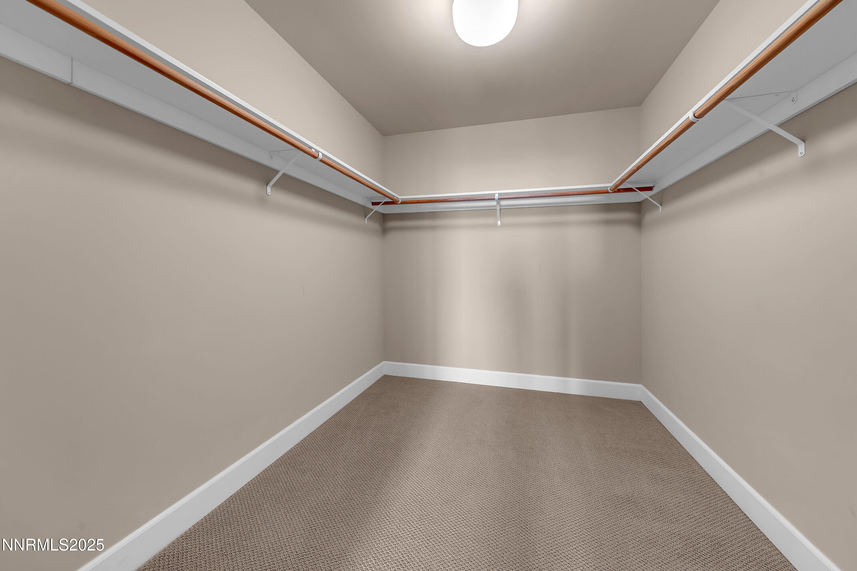 50 N Sierra St Unit STE 910-print-017-00