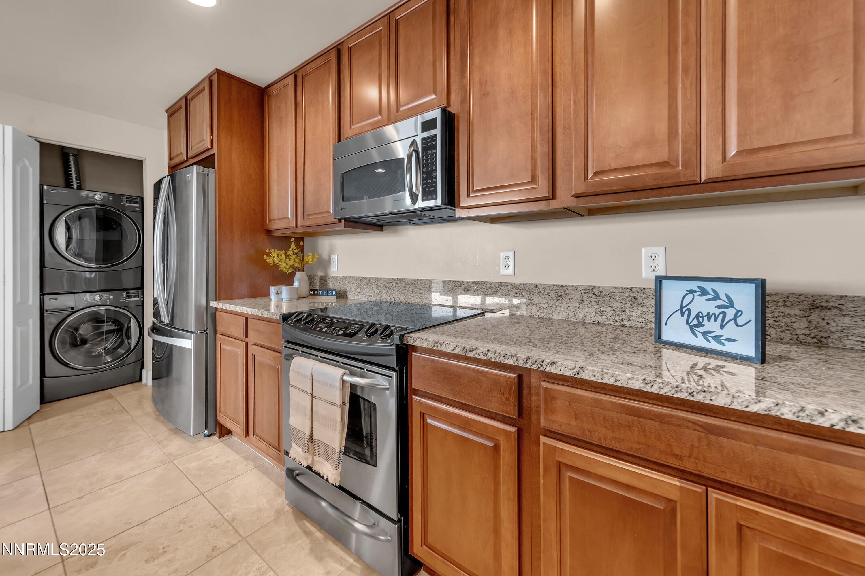 50 N Sierra St Unit STE 910-print-011-01