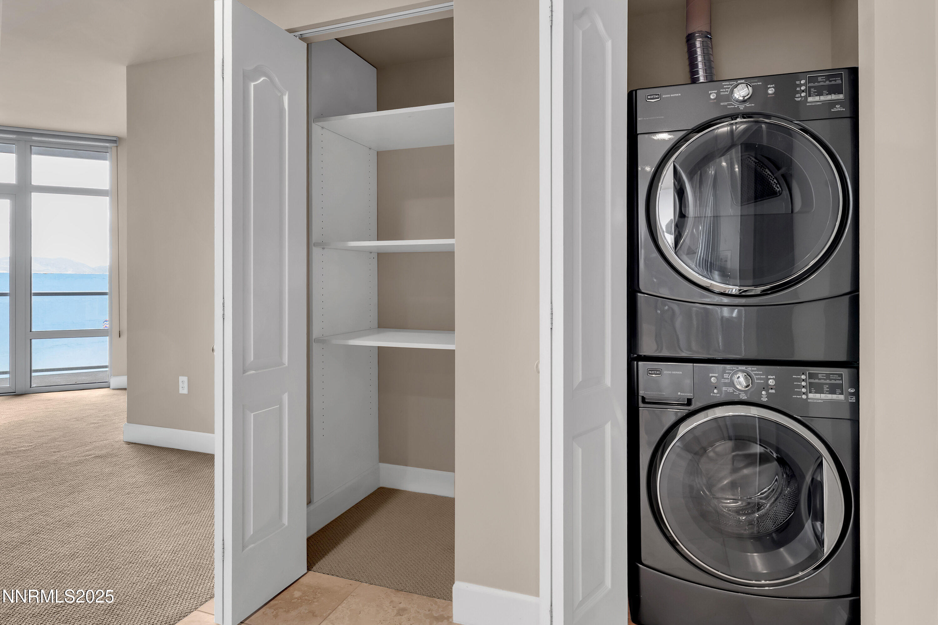 50 N Sierra St Unit STE 910-print-012-02