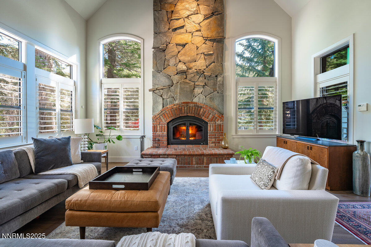 039_2_south_point_place-13_496 copy