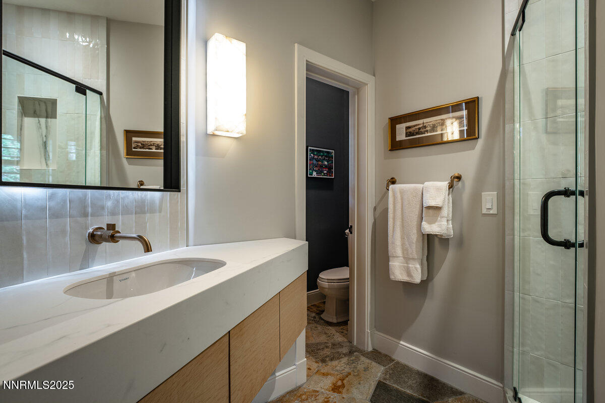 056_2_south_point_place-30_601 copy