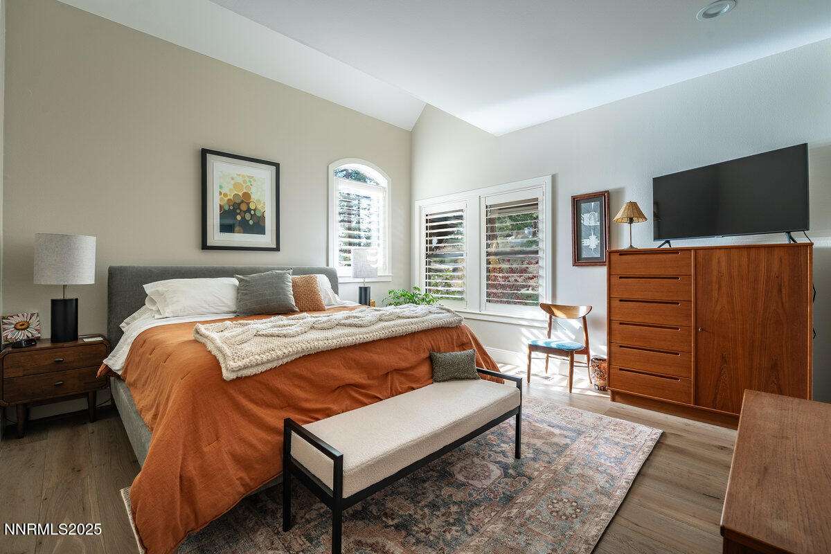 076_2_south_point_place-50_108 copy