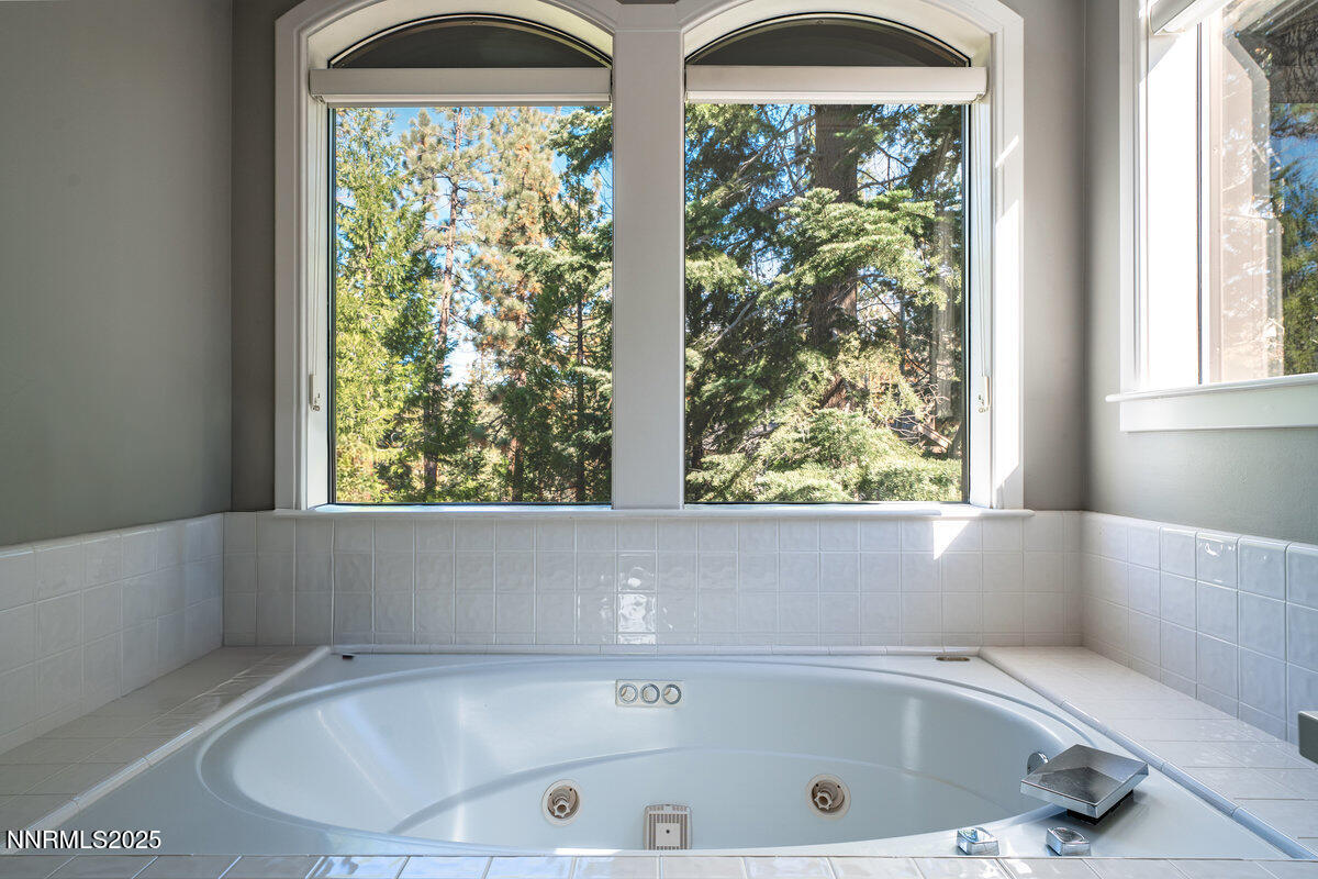 052_2_south_point_place-26_514-edited