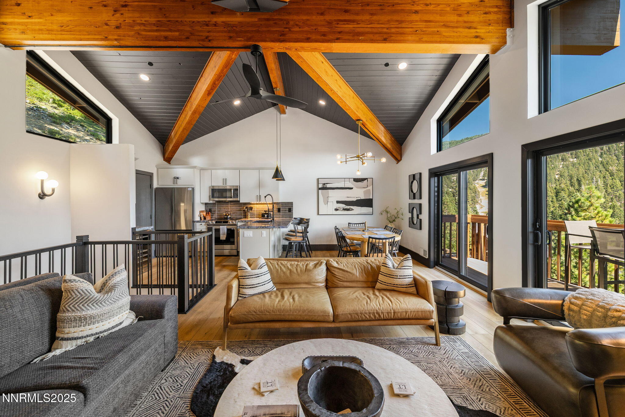 16-web-or-mls-400 Fairview-19