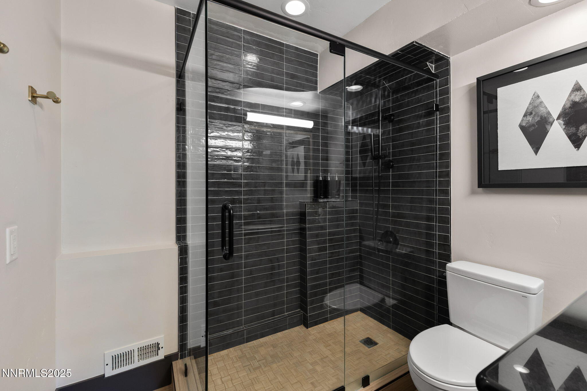 8-web-or-mls-400 Fairview-9