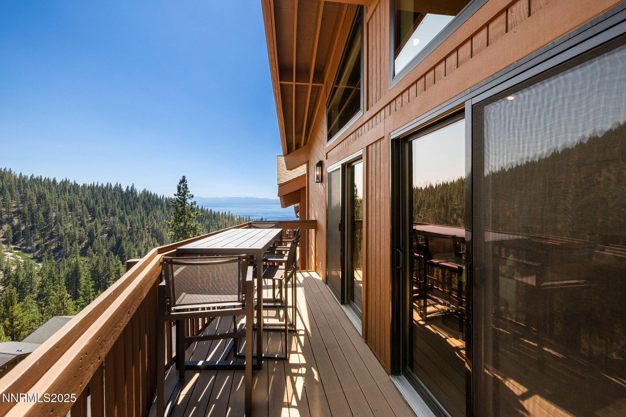 24-web-or-mls-400 Fairview-26