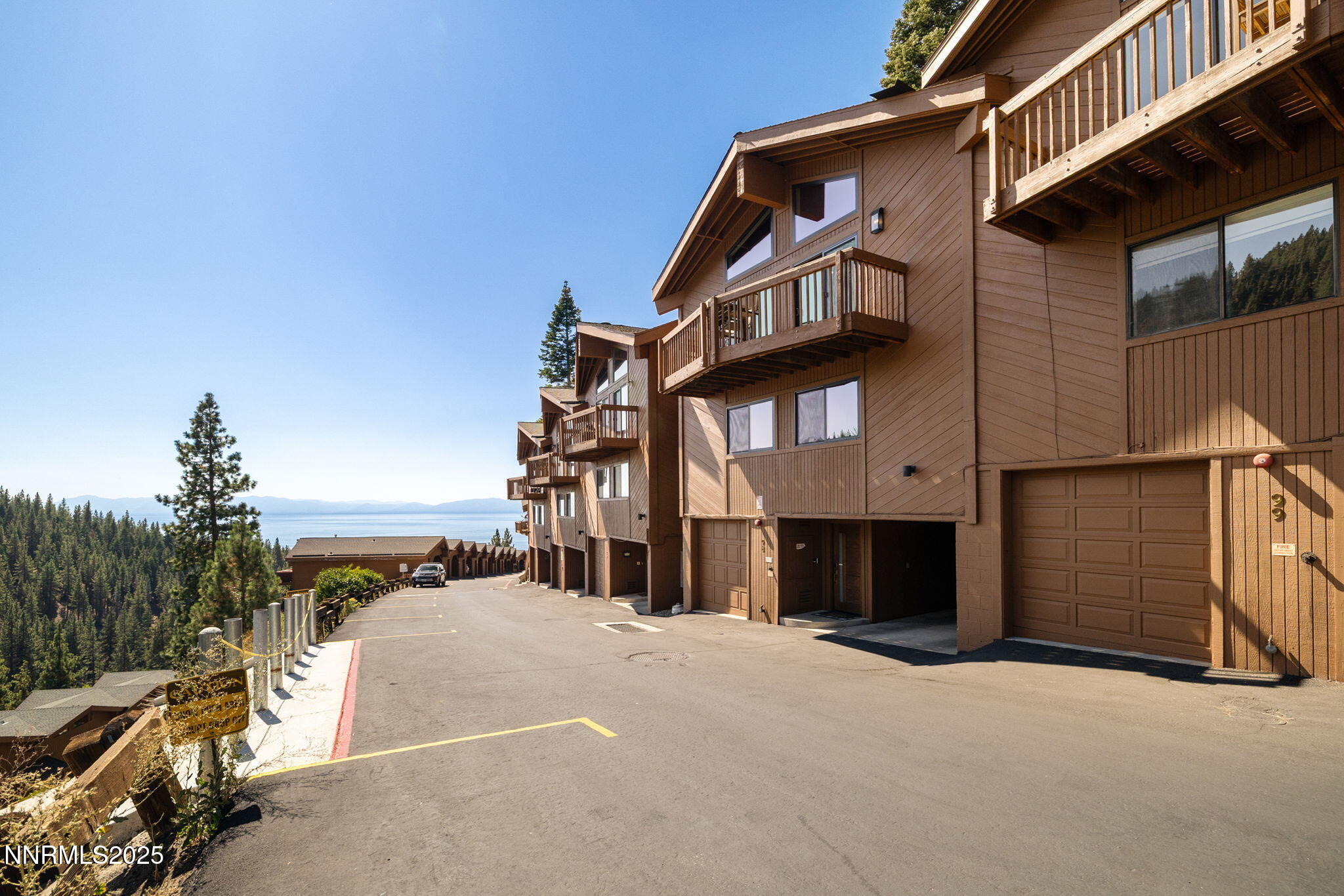 21-web-or-mls-400 Fairview