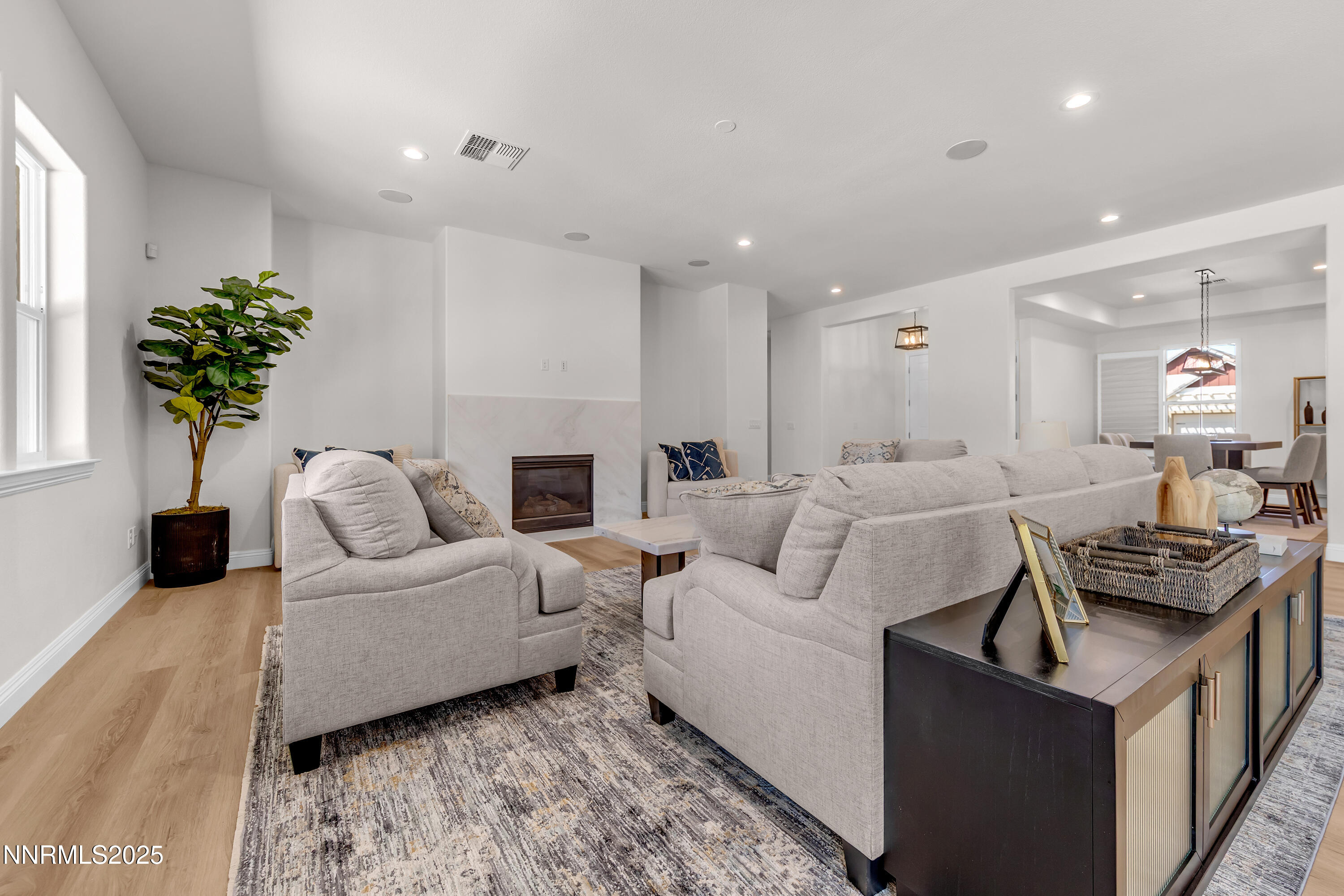 CardiganBayRE9740-012