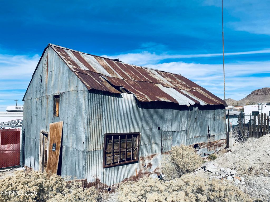 Photo of 237 N Summit Street, Tonopah, NV 89049 (MLS # 250058636)