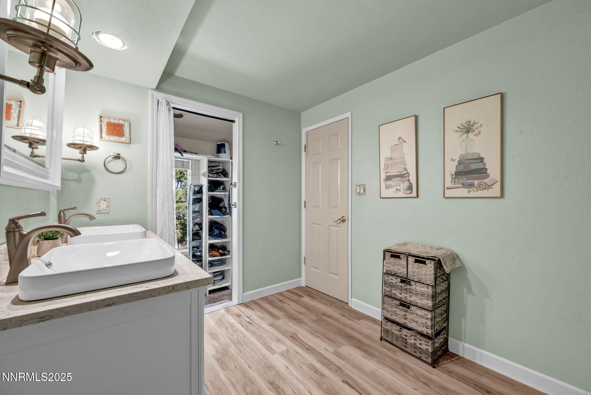 98-web-or-mls-3495-w-plumb-ln