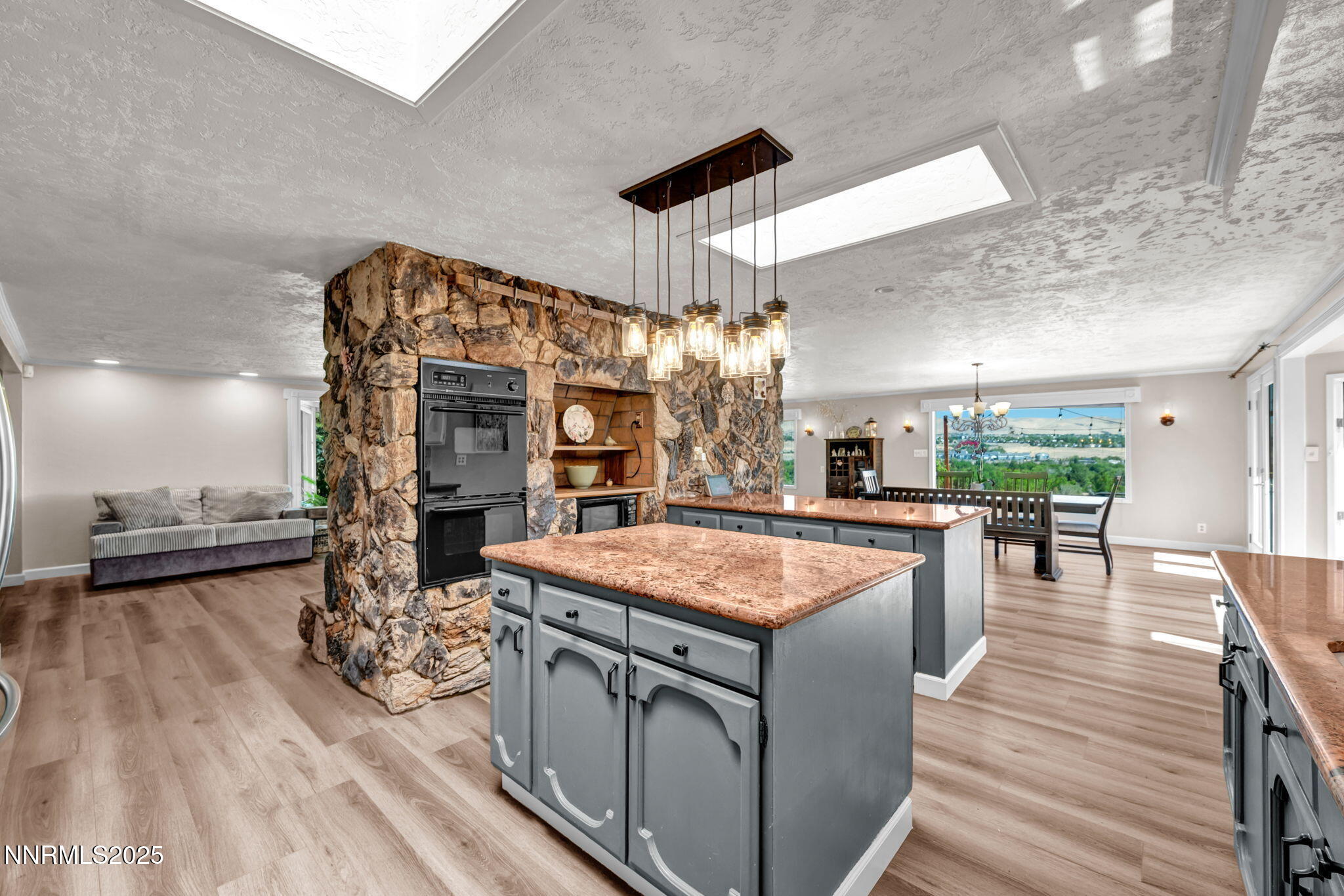 69-web-or-mls-3495-w-plumb-ln