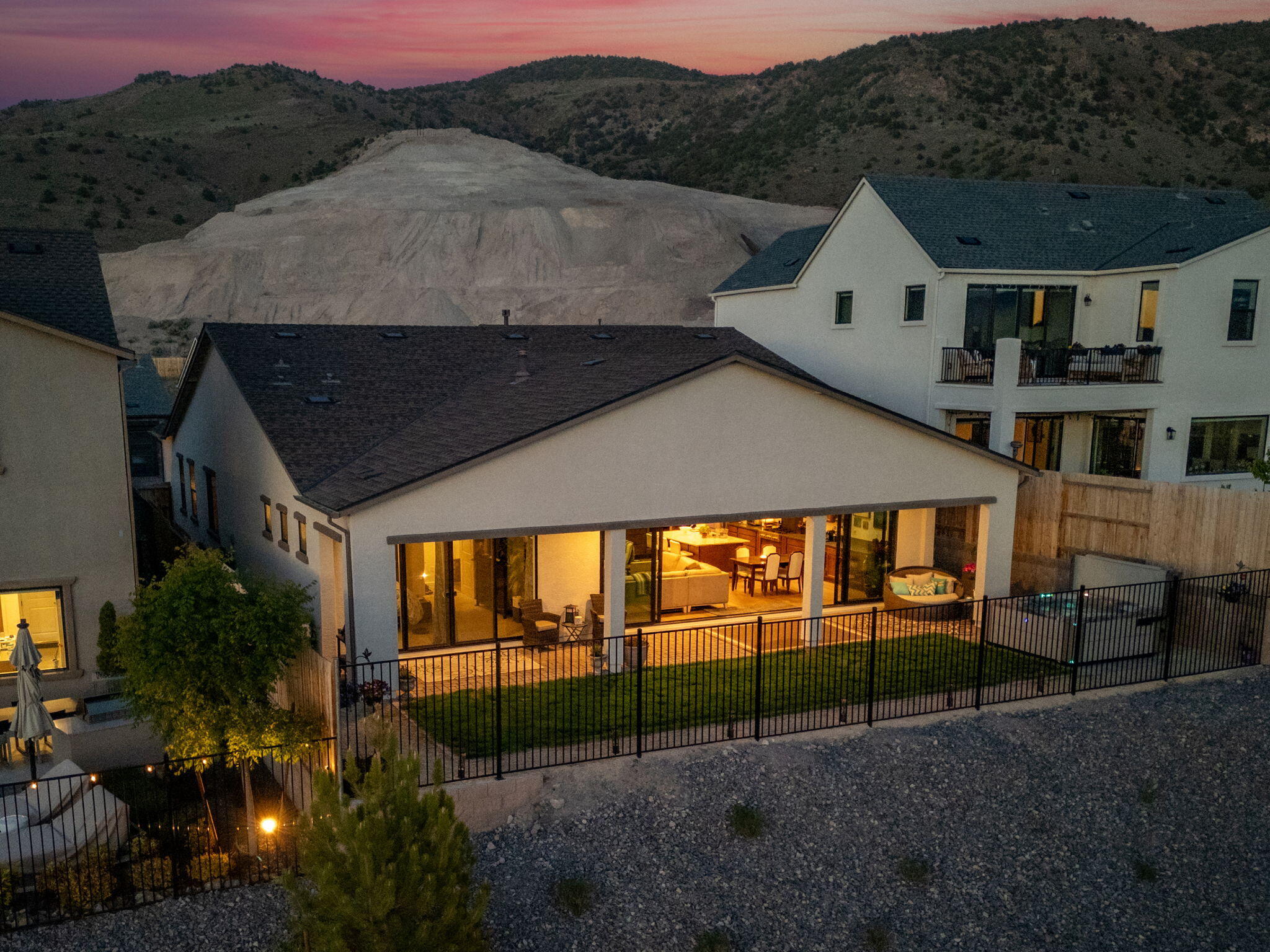 21-web-or-mls-15025 Iron River twilight