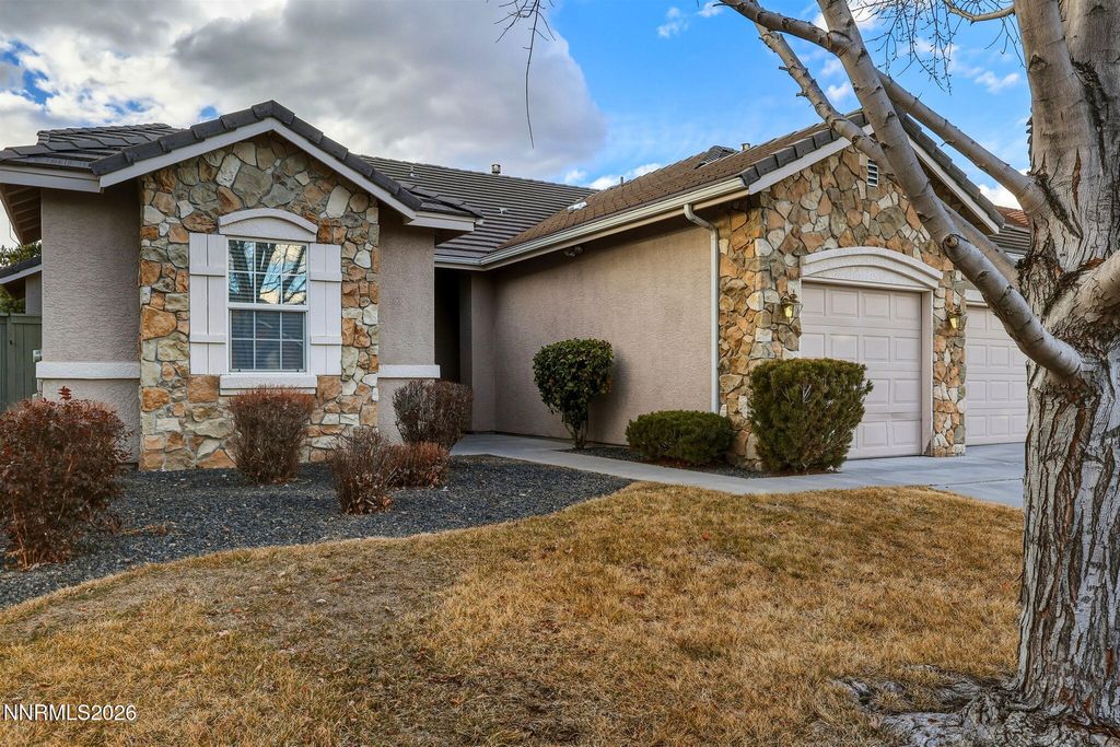 Photo of 10625 Blue Moon Court, Reno, NV 89521 (MLS # 260001532)