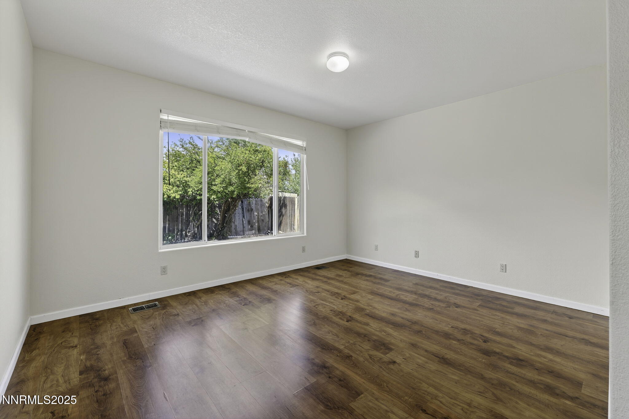 23-web-or-mls-3181 Sky Country-21