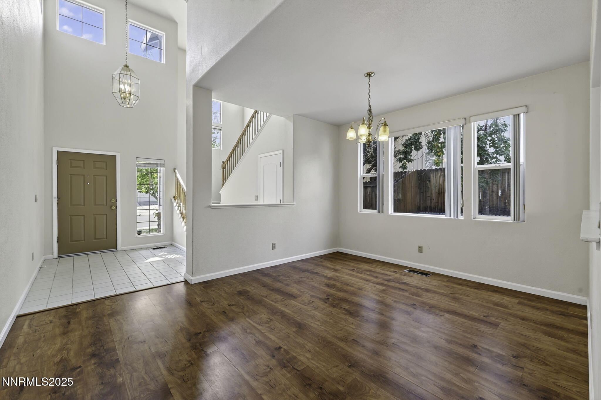 8-web-or-mls-3181 Sky Country-7