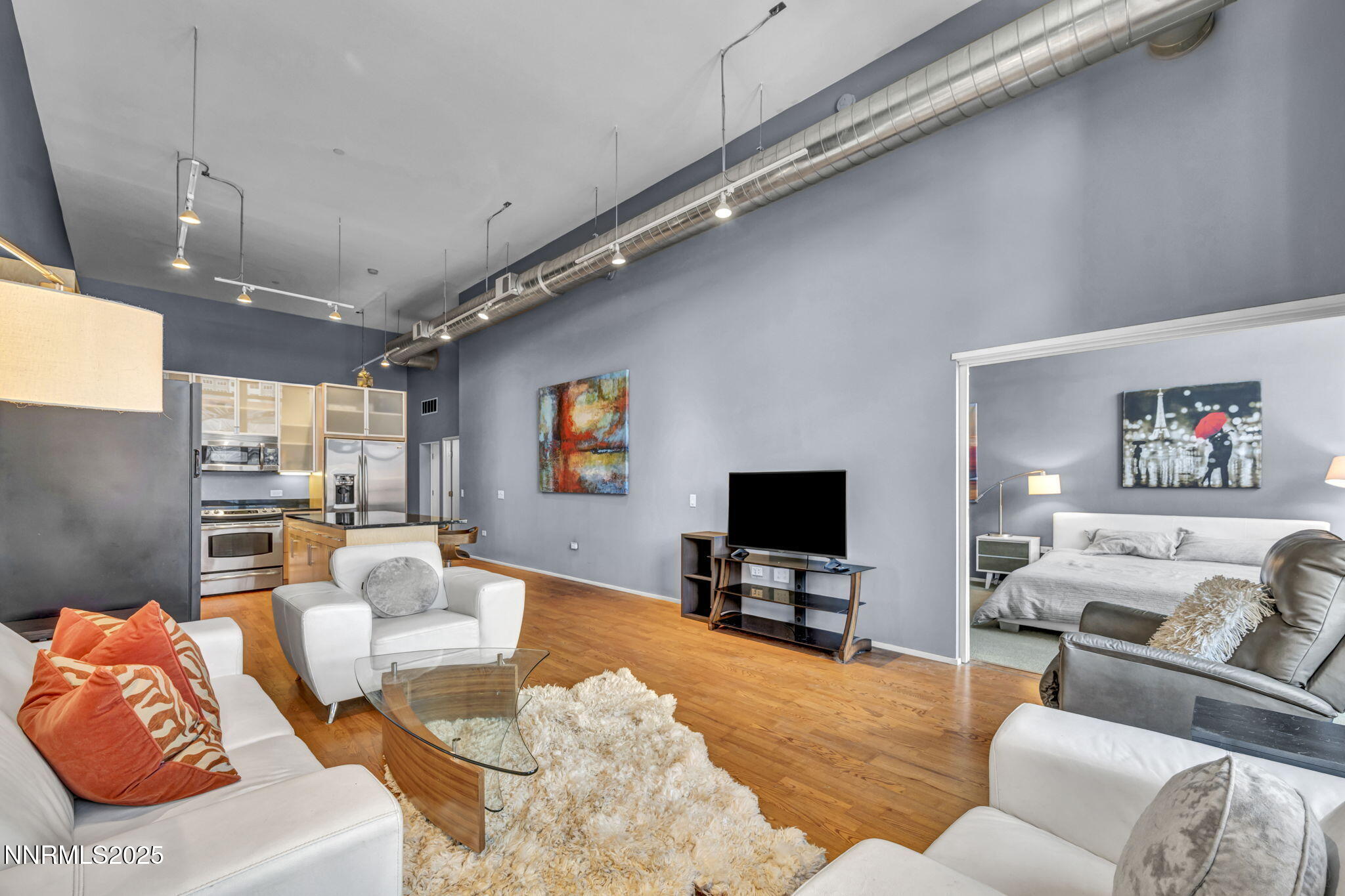 3-web-or-mls-255-n-sierra-st-unit-307