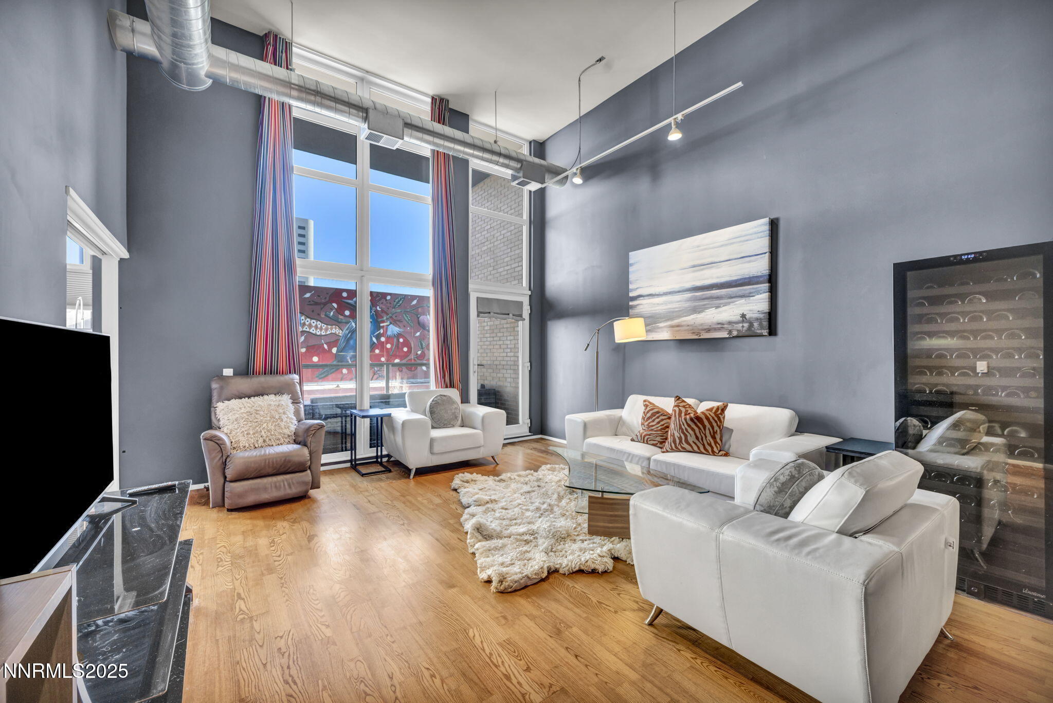 7-web-or-mls-255-n-sierra-st-unit-307