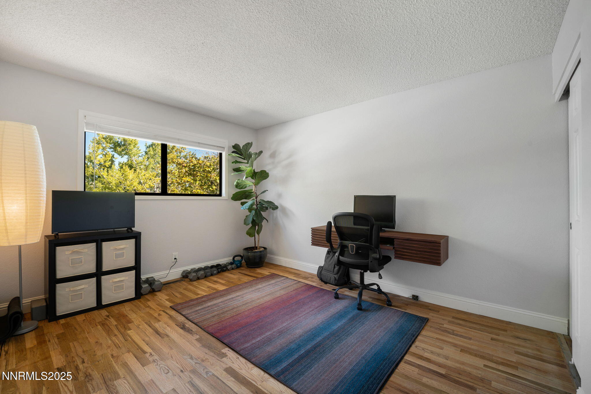 16-web-or-mls-1175 Akard Dr_-4