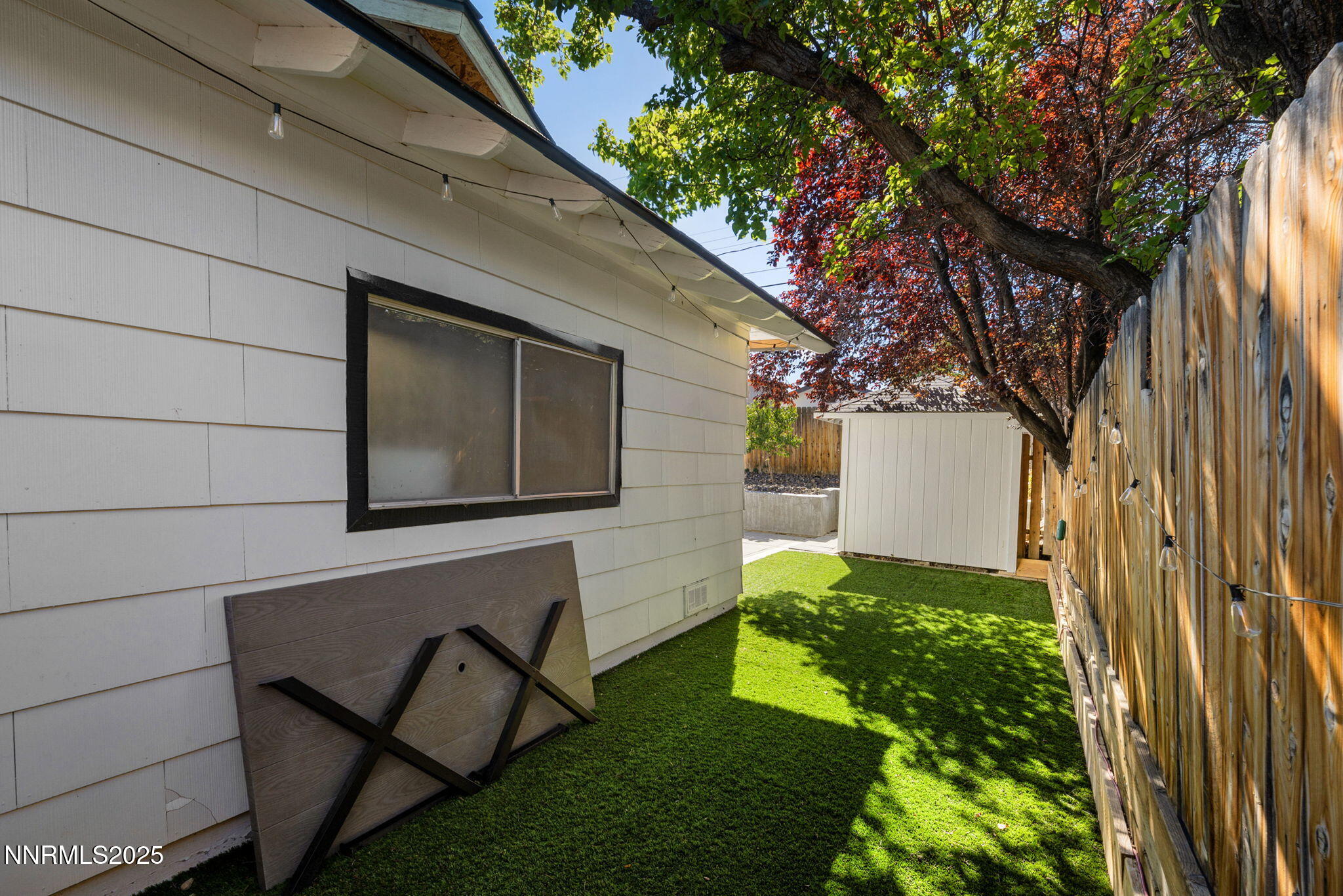 31-web-or-mls-1175 Akard Dr_-19