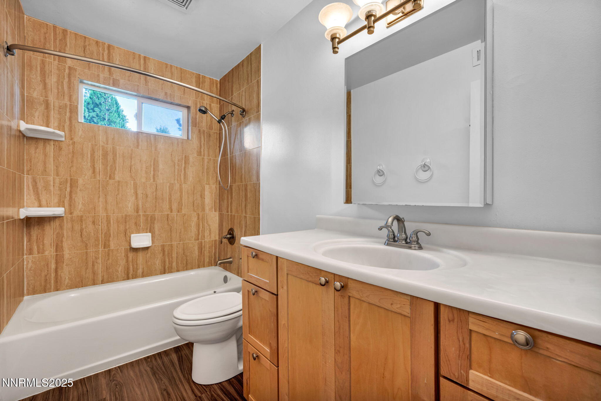 37-web-or-mls-827-robin-dr-8