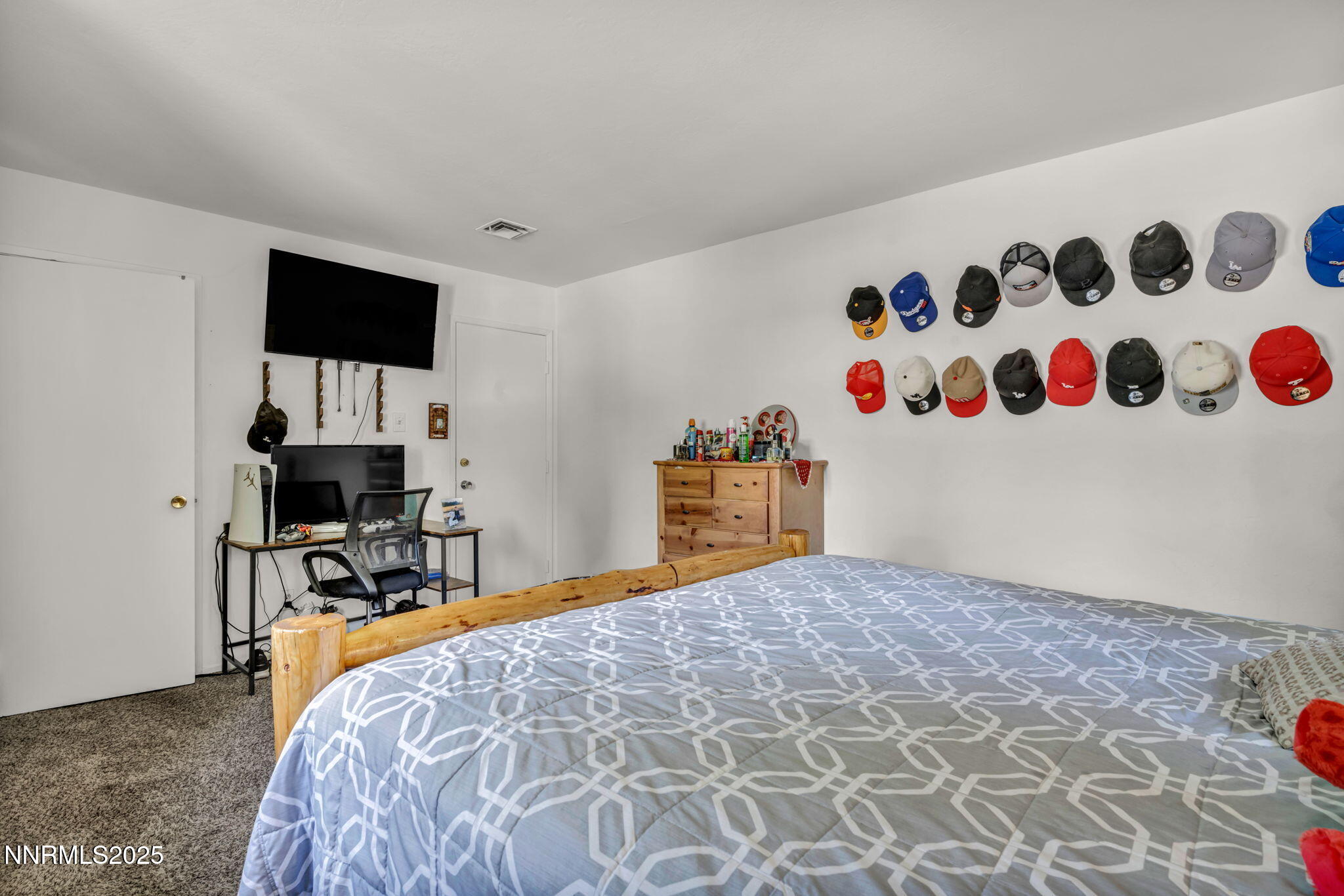 13-web-or-mls-827-robin-dr-8