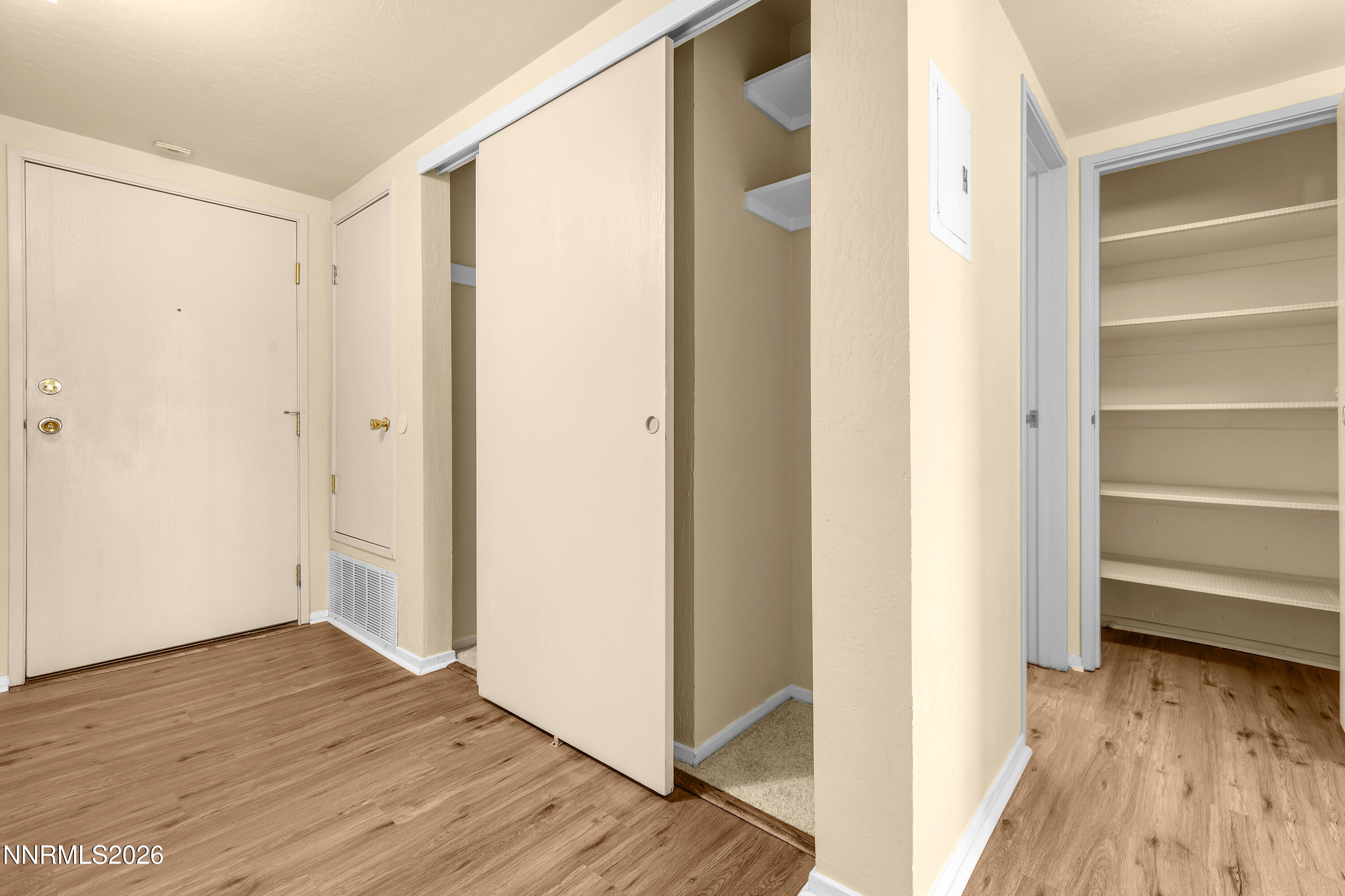 Idlewild2845_206-022