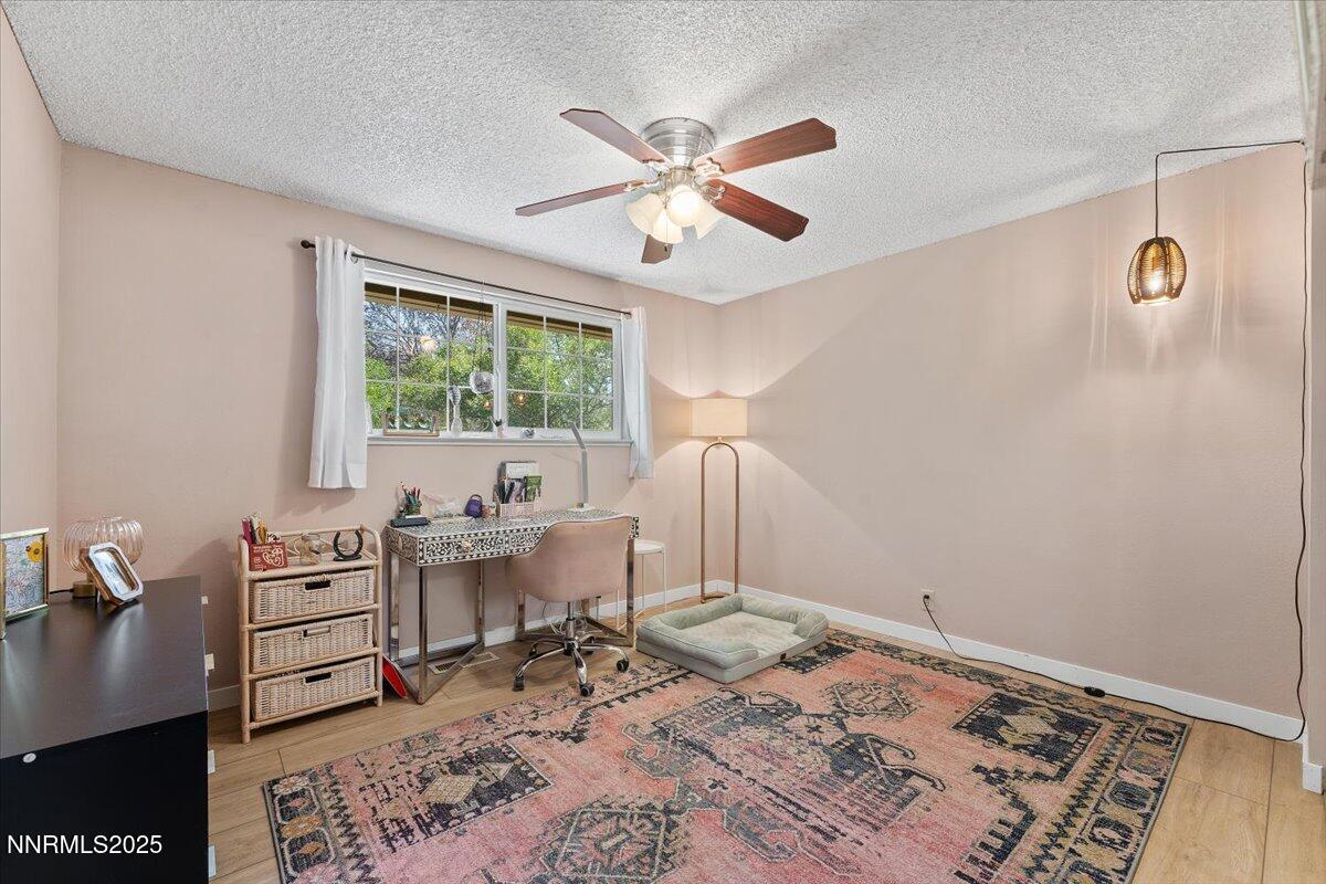 25-3040 Chavez Drive Reno NV 89502 (25 o