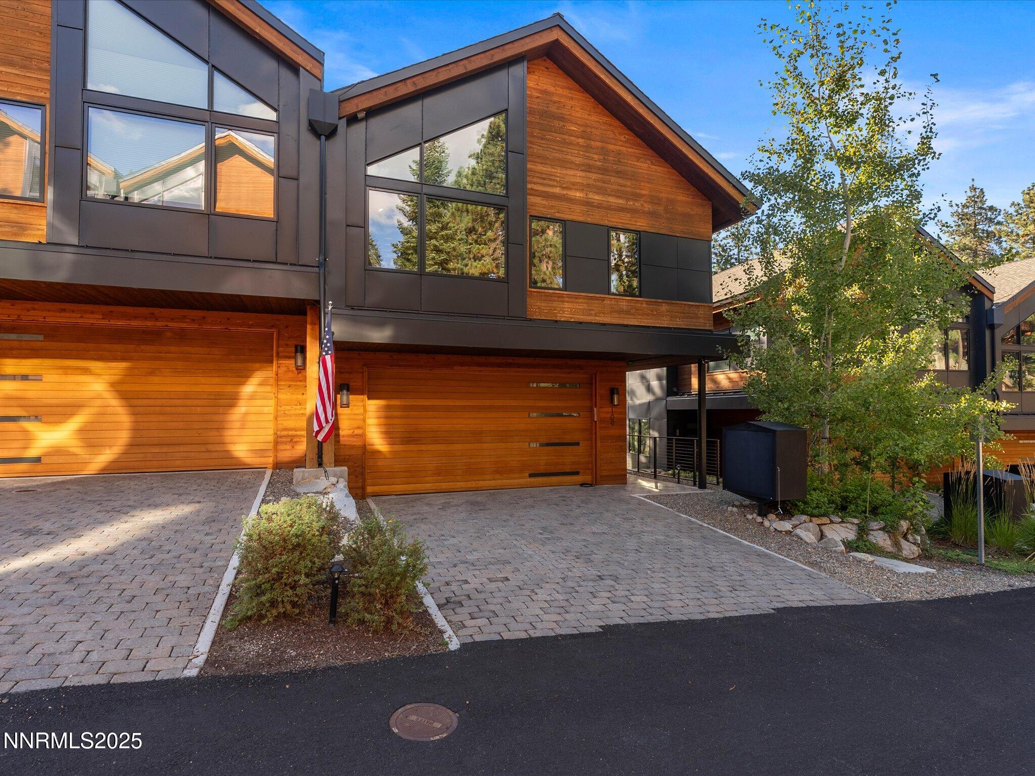 01-109 Sierra Colina Dr,-100