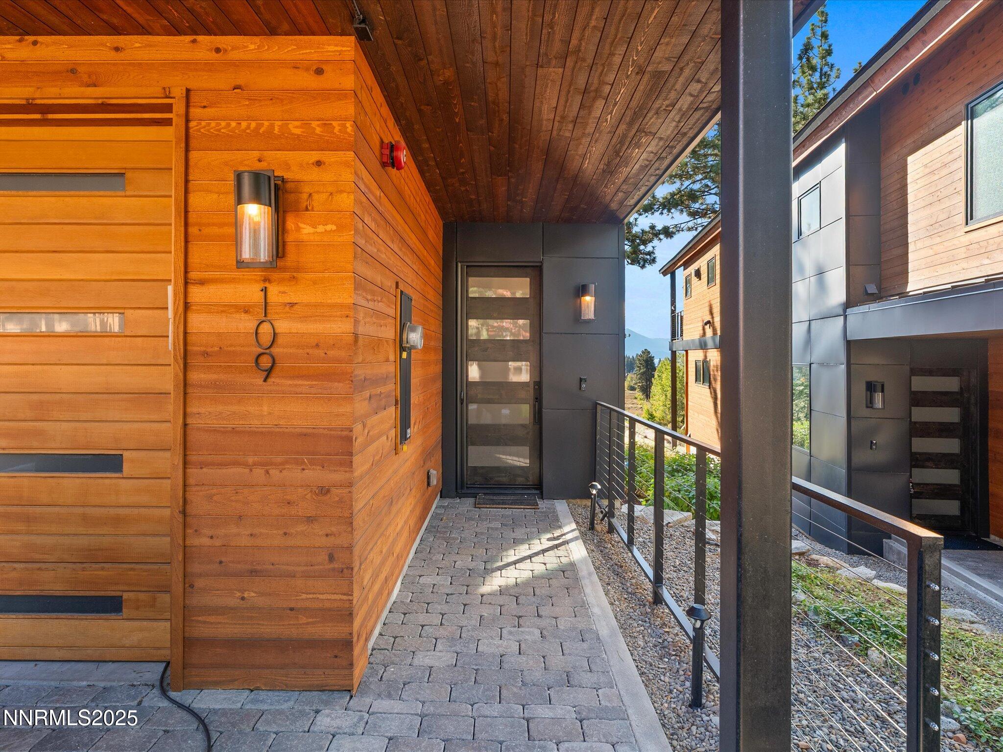 05-109 Sierra Colina Dr,-104