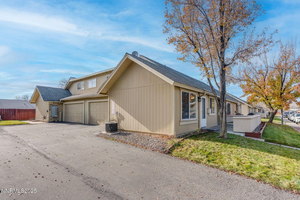 Photo of 1701 London Circle, Sparks, NV 89431 (MLS # 250058878)