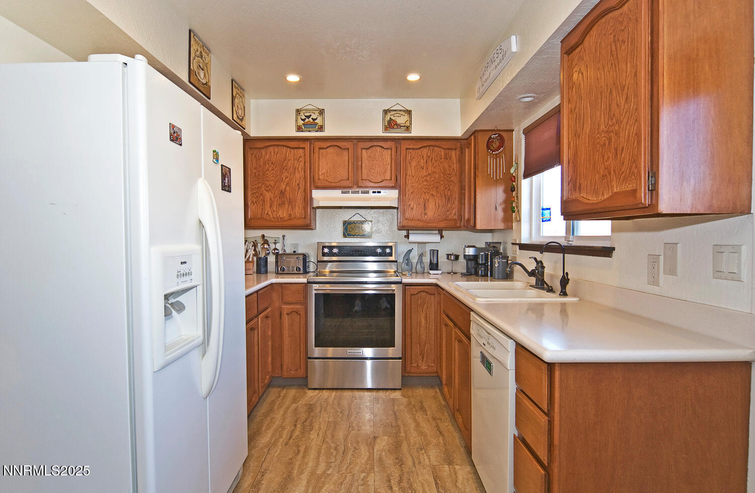 10300 Wells Fargo Rd Reno NV-large-016-0