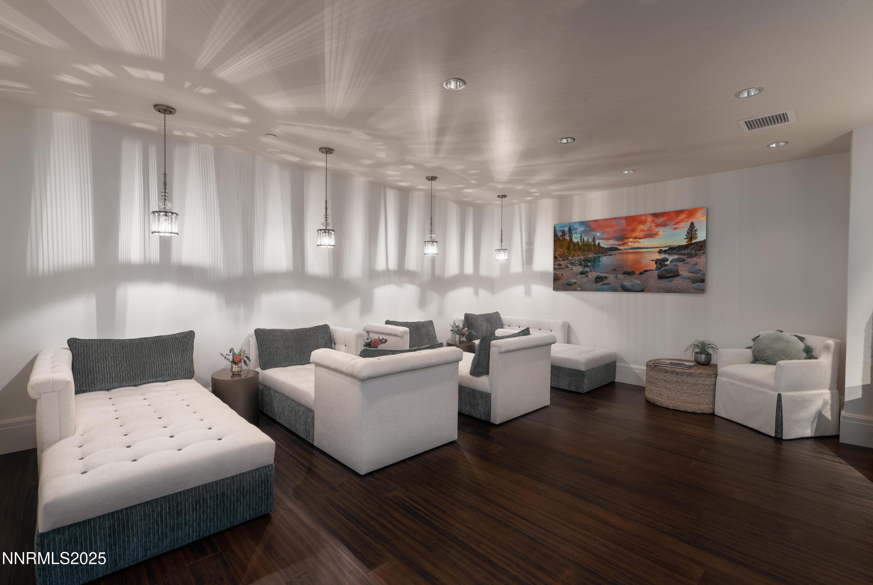 Relaxation Lounge-min