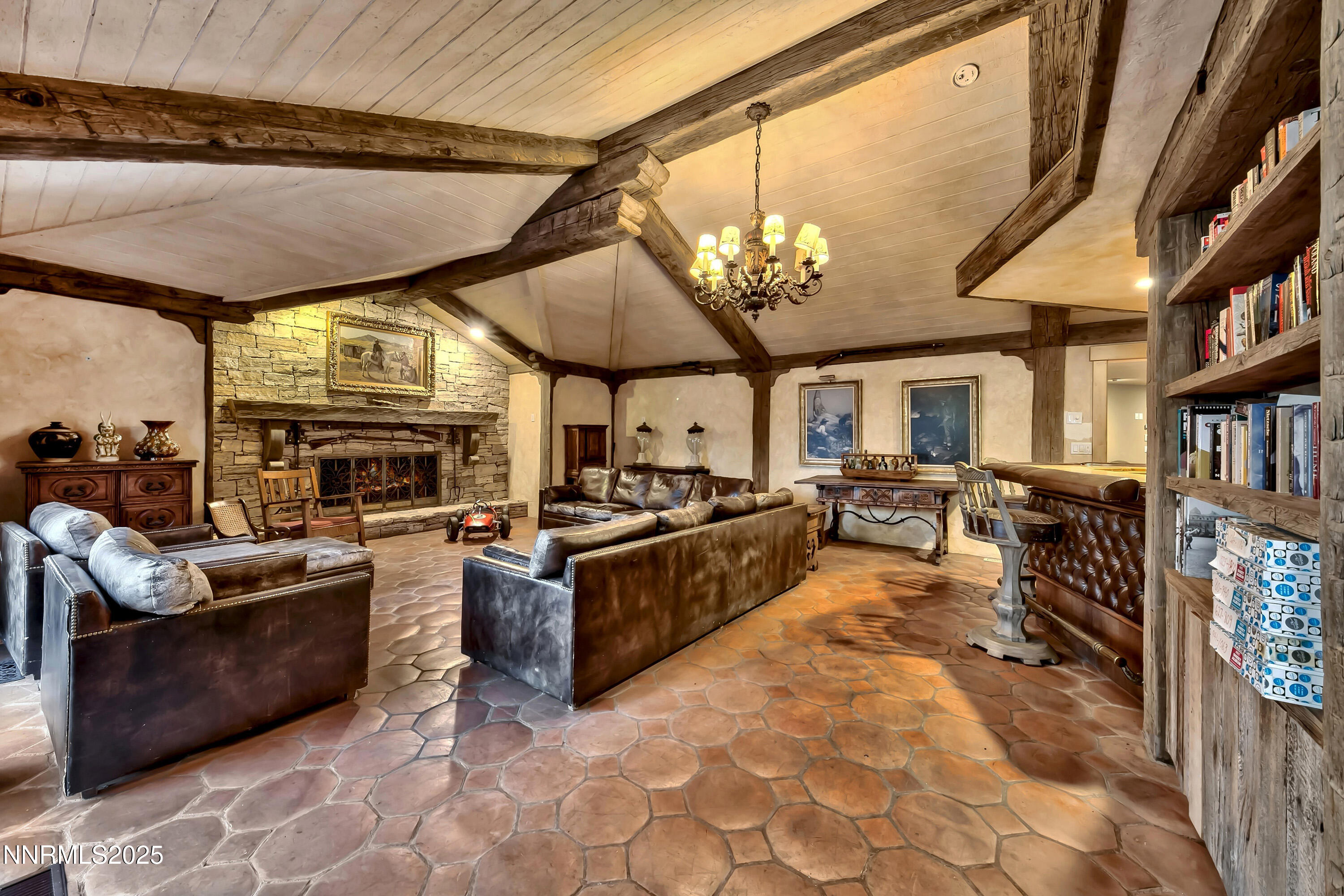 016 20 Cal Neva Drive