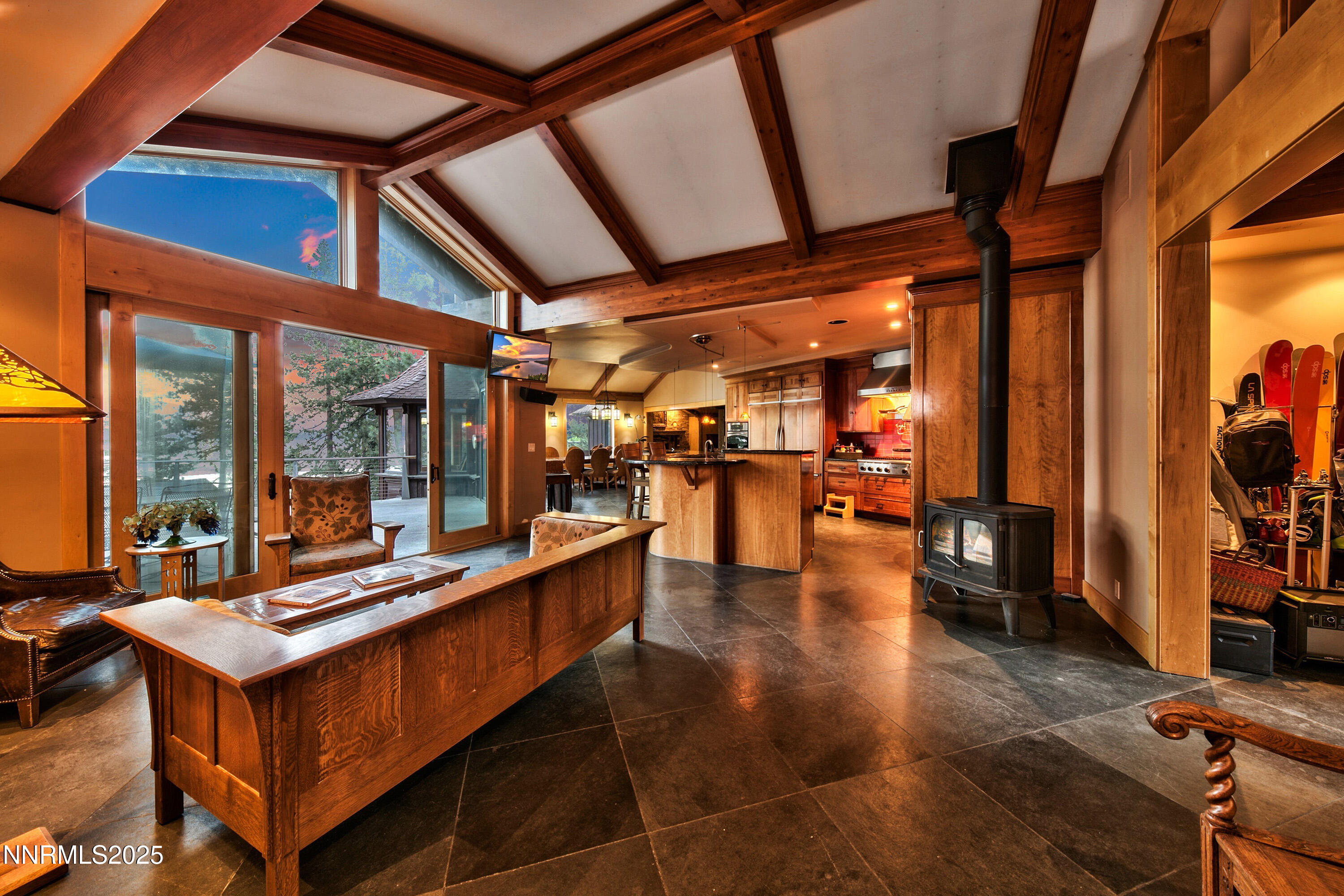 007 20 Cal Neva Drive