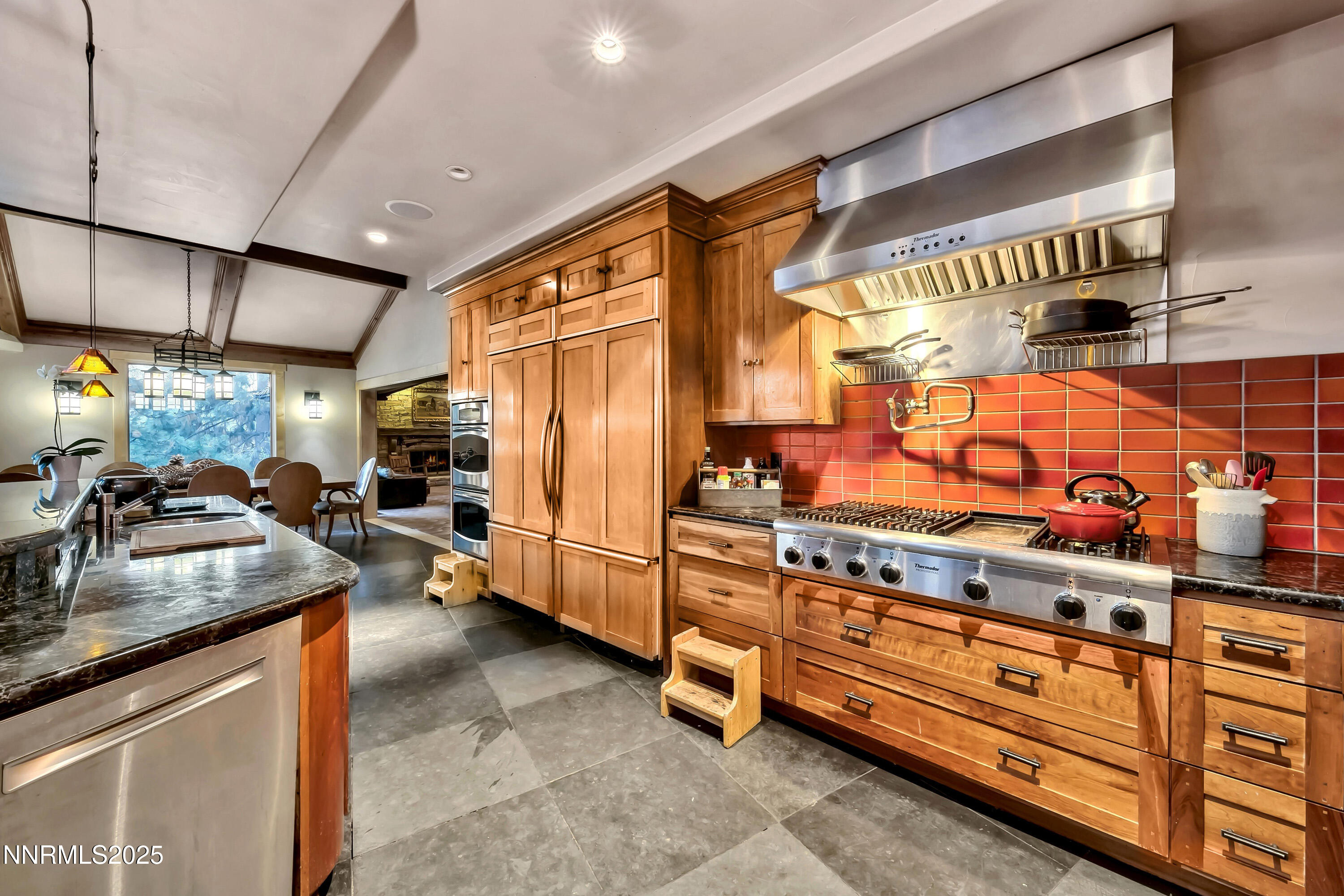 009 20 Cal Neva Drive