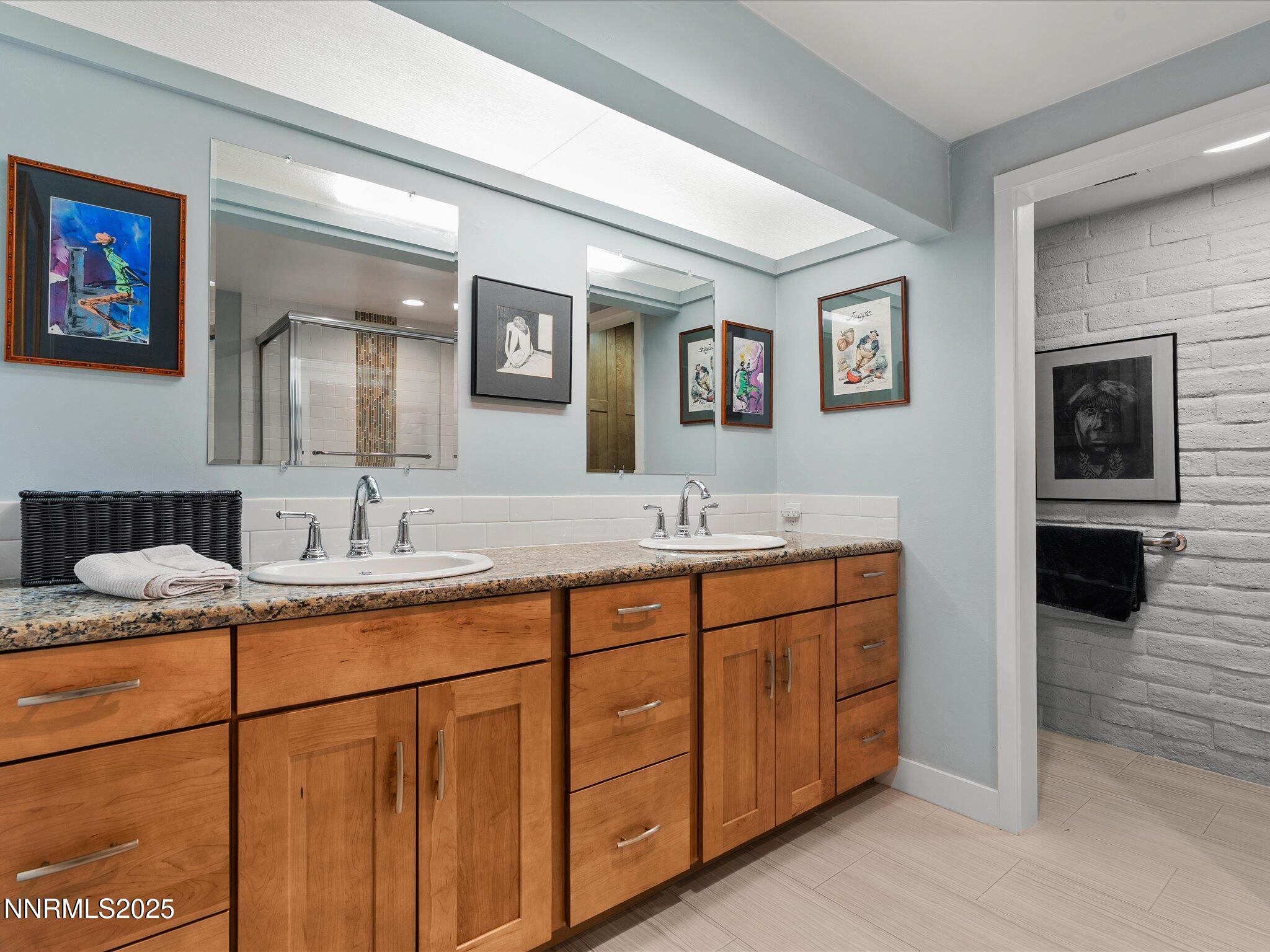 26-1200 Riverside Dr- Unit 1276-125