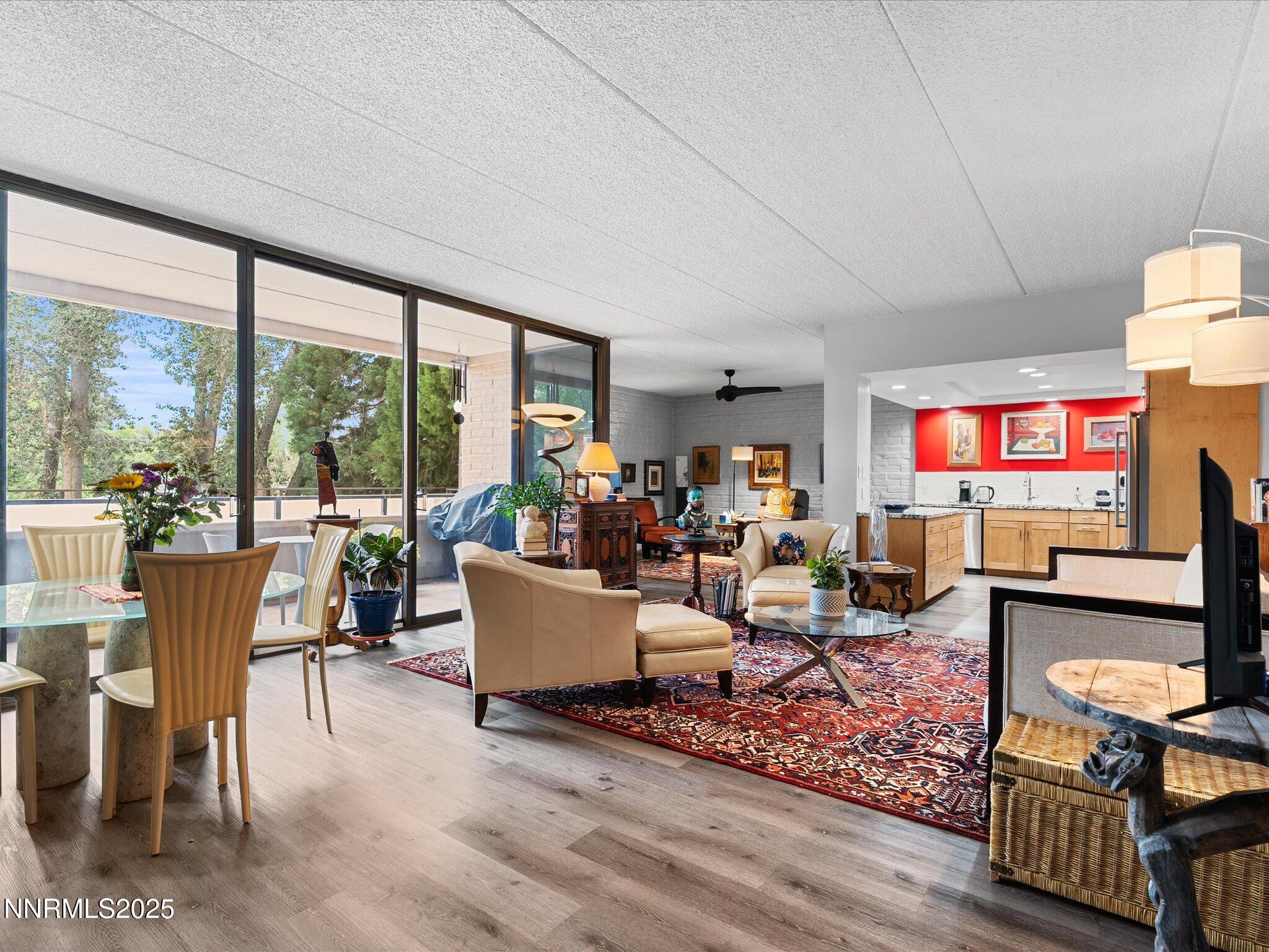 04-1200 Riverside Dr- Unit 1276-103