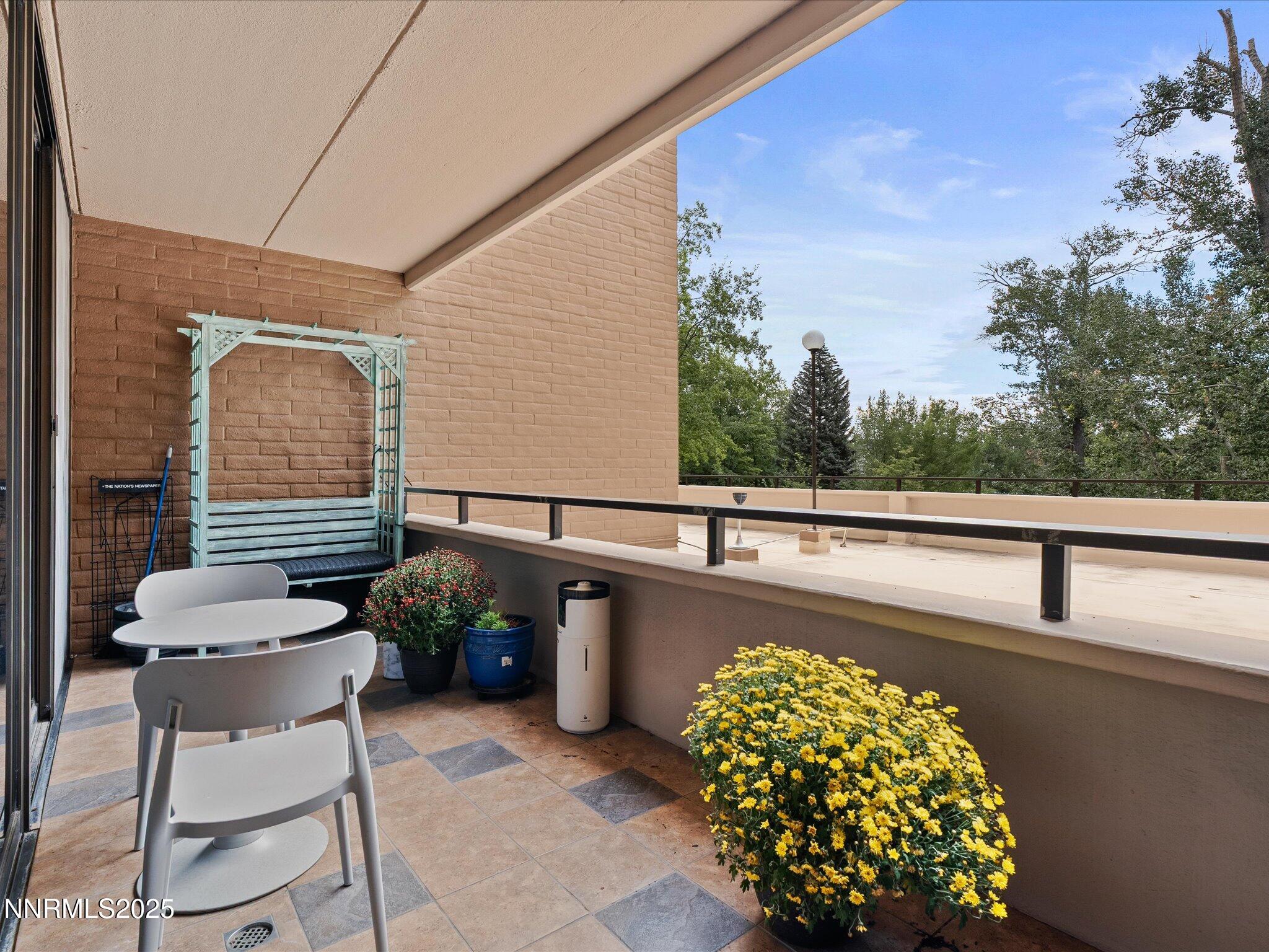 21-1200 Riverside Dr- Unit 1276-120