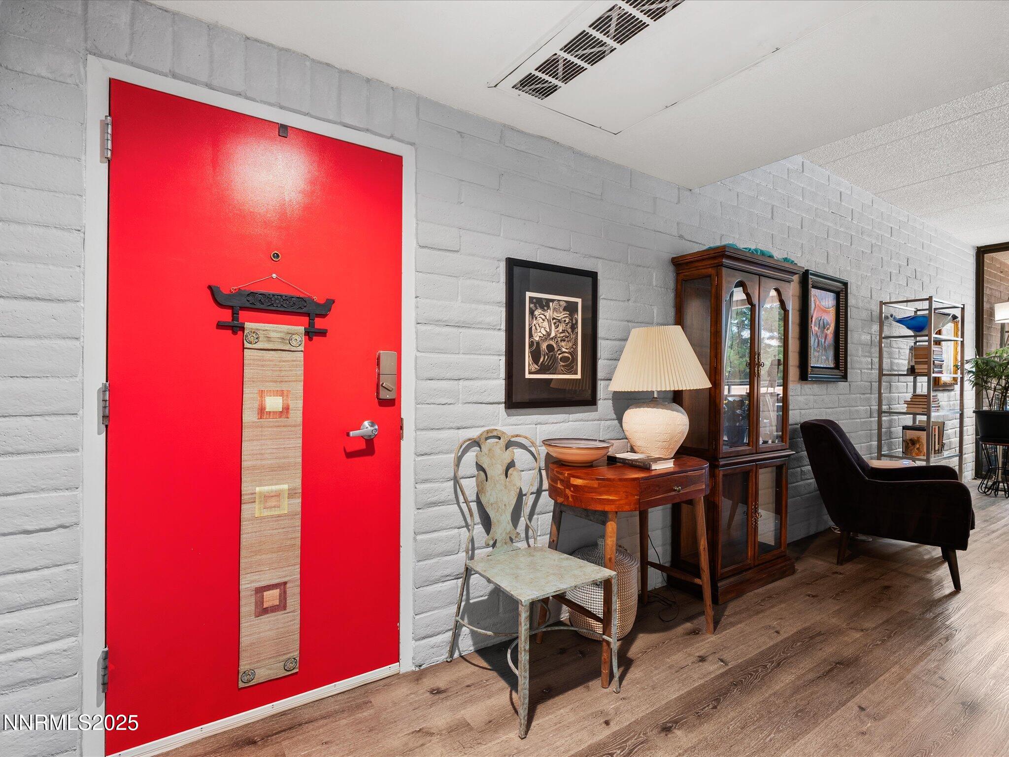 02-1200 Riverside Dr- Unit 1276-101